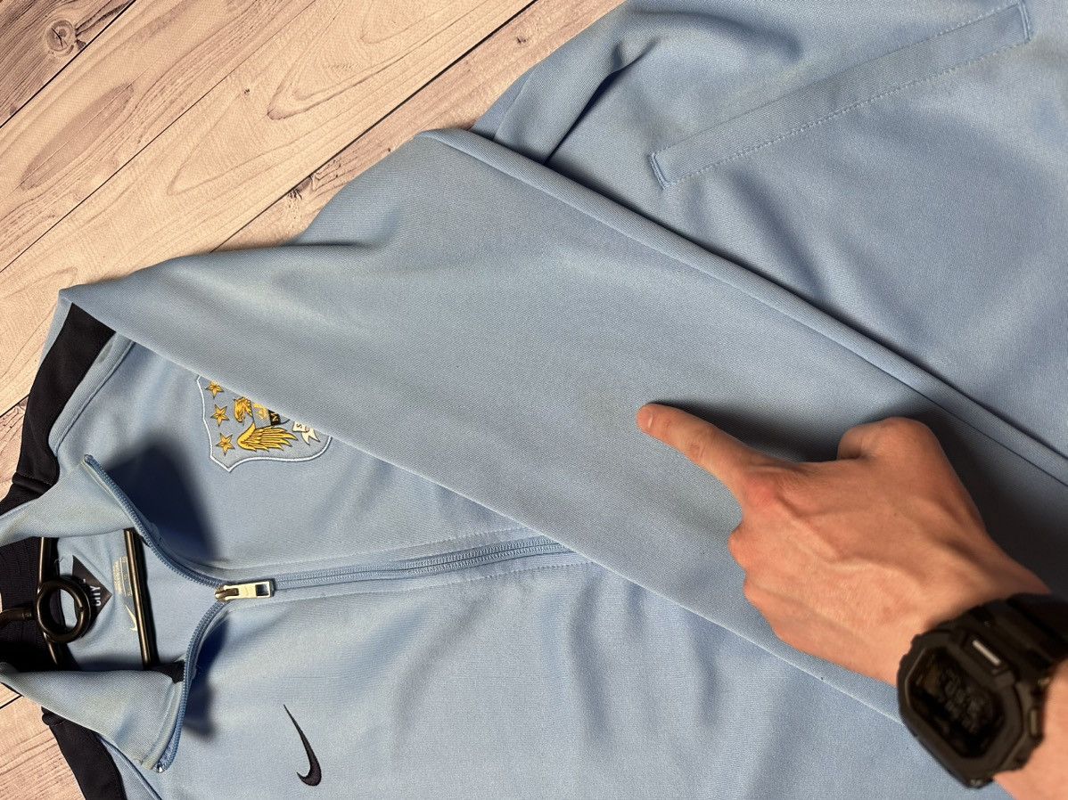 Vintage Vintage Nike Manchester City soccer track jacket size XL Size US XL / EU 56 / 4 - 7 Thumbnail