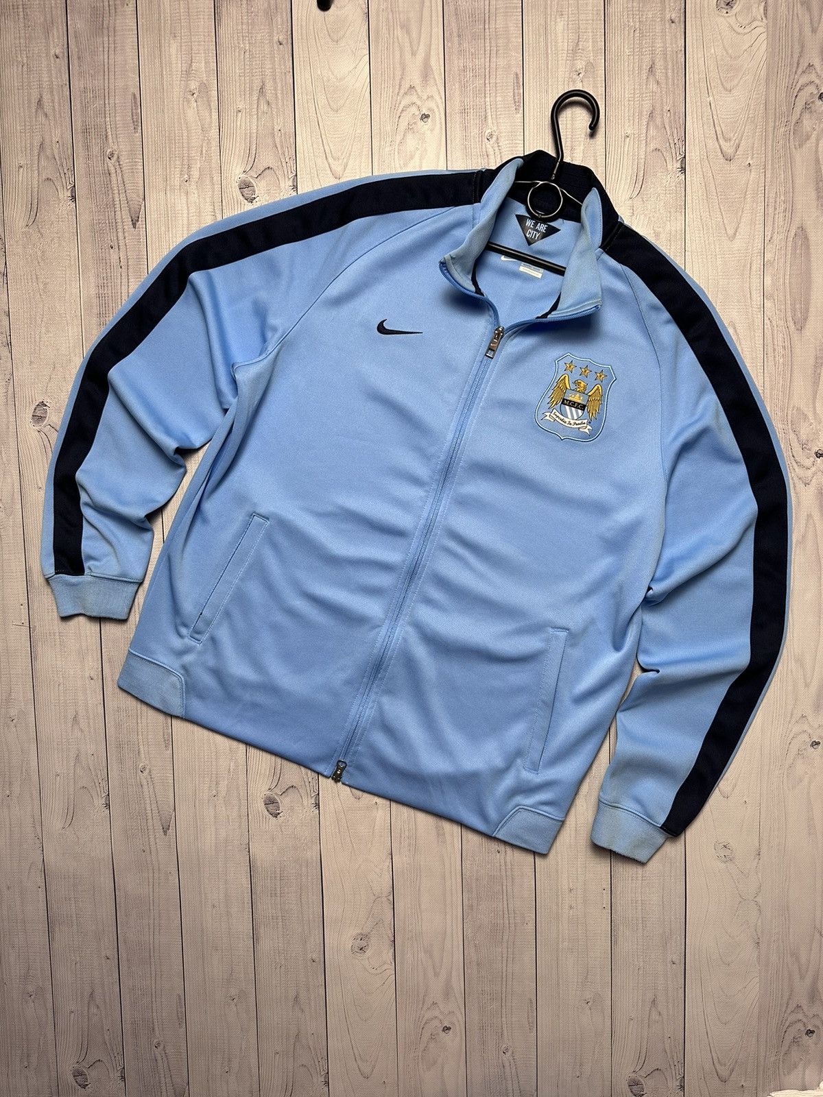 Vintage Vintage Nike Manchester City soccer track jacket size XL Size US XL / EU 56 / 4 - 1 Thumbnail