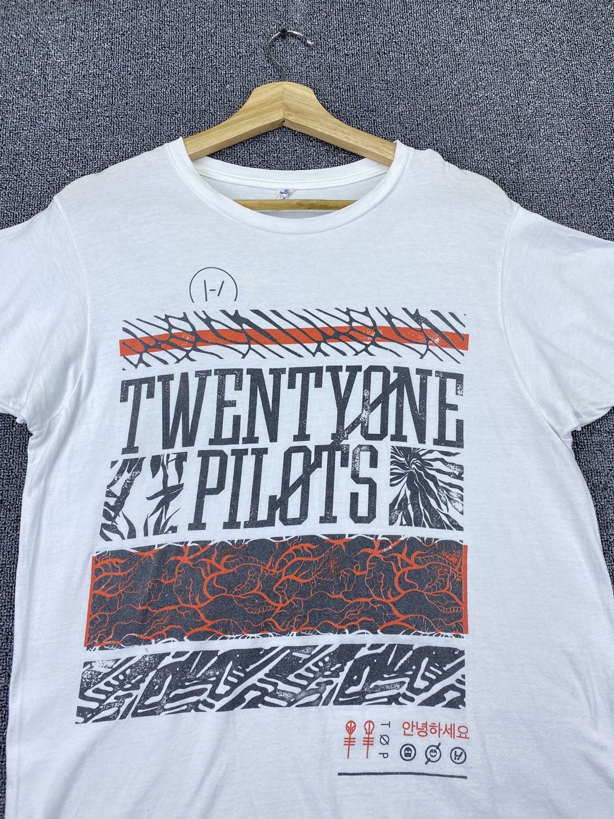 Band Tees Vintage Twenty One Pilots Tee Shirts Size US M / EU 48-50 / 2 - 2 Thumbnail