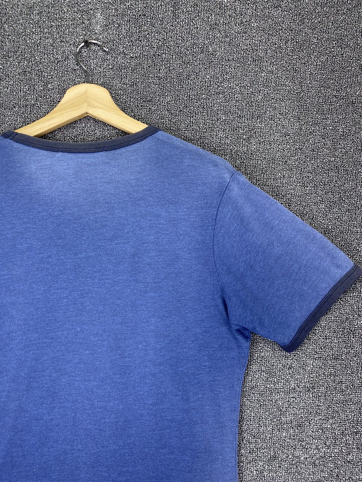 Disney Vintage Uniqlo X Donald Duck Disney Ringer Tee Shirts Size US M / EU 48-50 / 2 - 8 Thumbnail