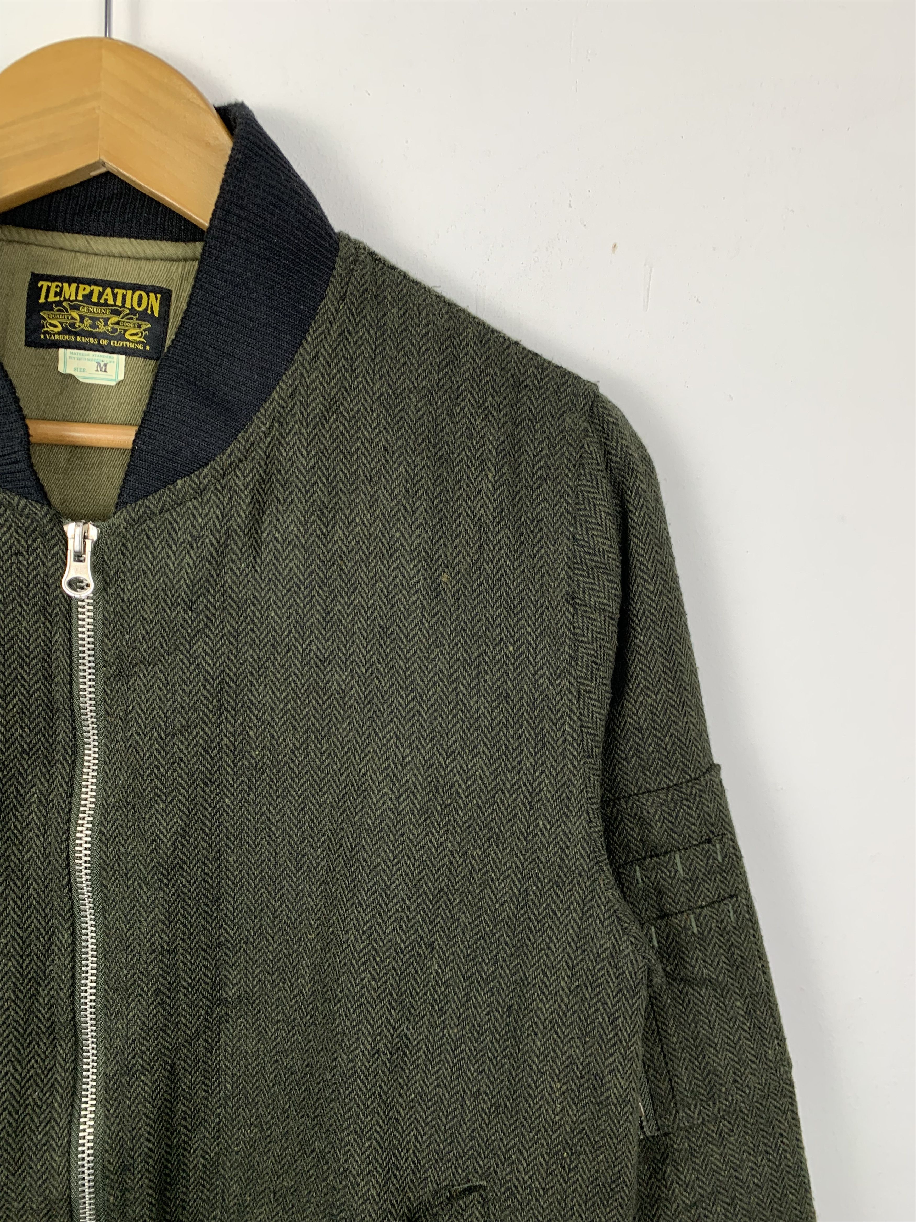 Japanese Brand Vintage TEMPTATION Bombers Jacket J0702 Size US S / EU 44-46 / 1 - 4 Thumbnail