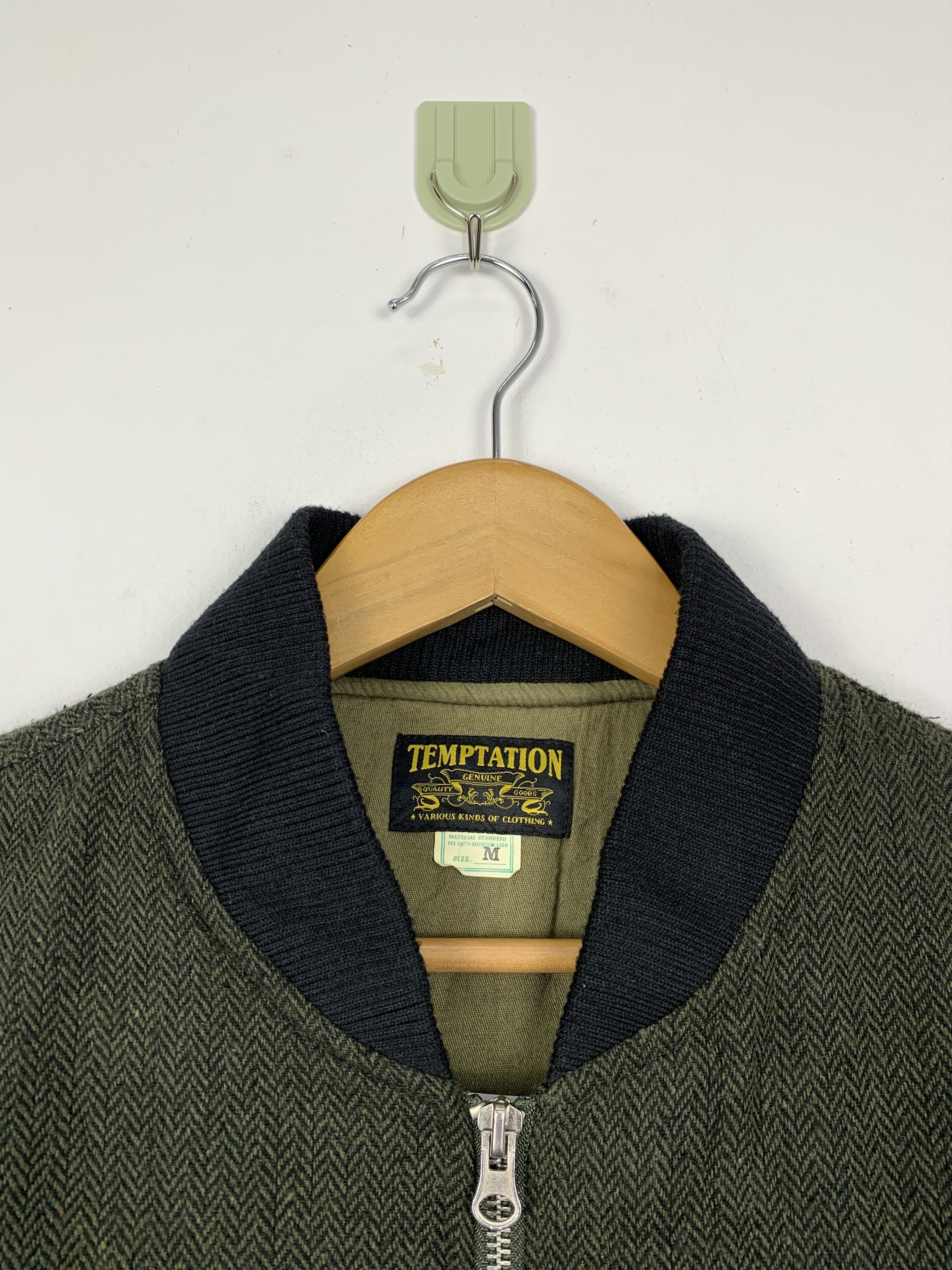 Japanese Brand Vintage TEMPTATION Bombers Jacket J0702 Size US S / EU 44-46 / 1 - 5 Thumbnail