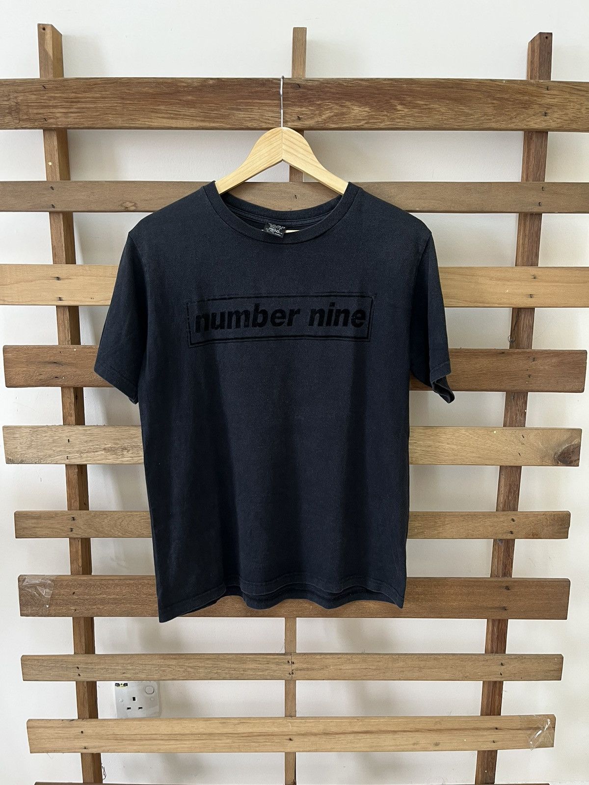 Number (N)ine Number (N)ine Short Sleeve Spellout Box Shirt Size US M / EU 48-50 / 2 - 1 Thumbnail