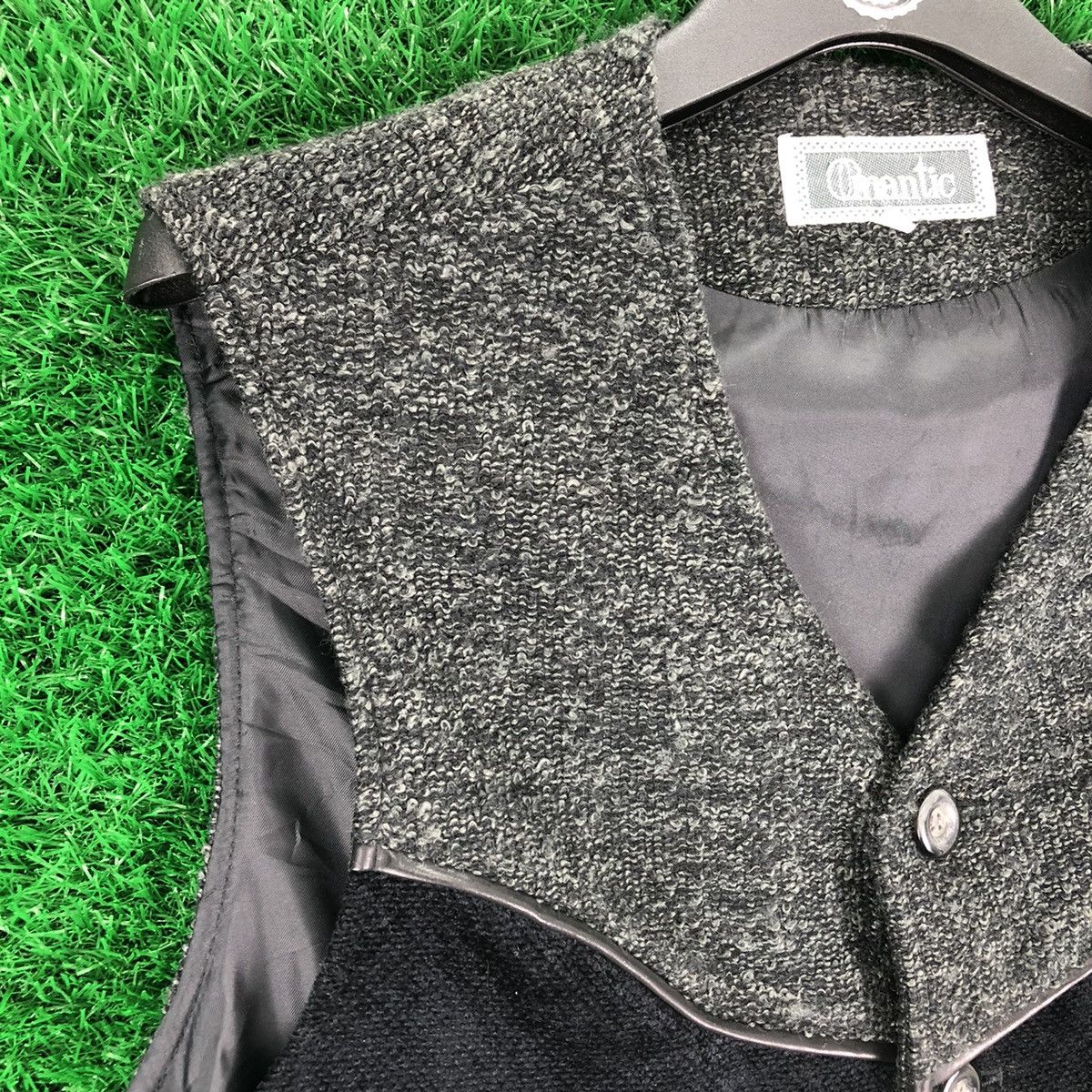 Japanese Brand Vintage Two Tone Knit Vest by Mantic Size US L / EU 52-54 / 3 - 2 Thumbnail