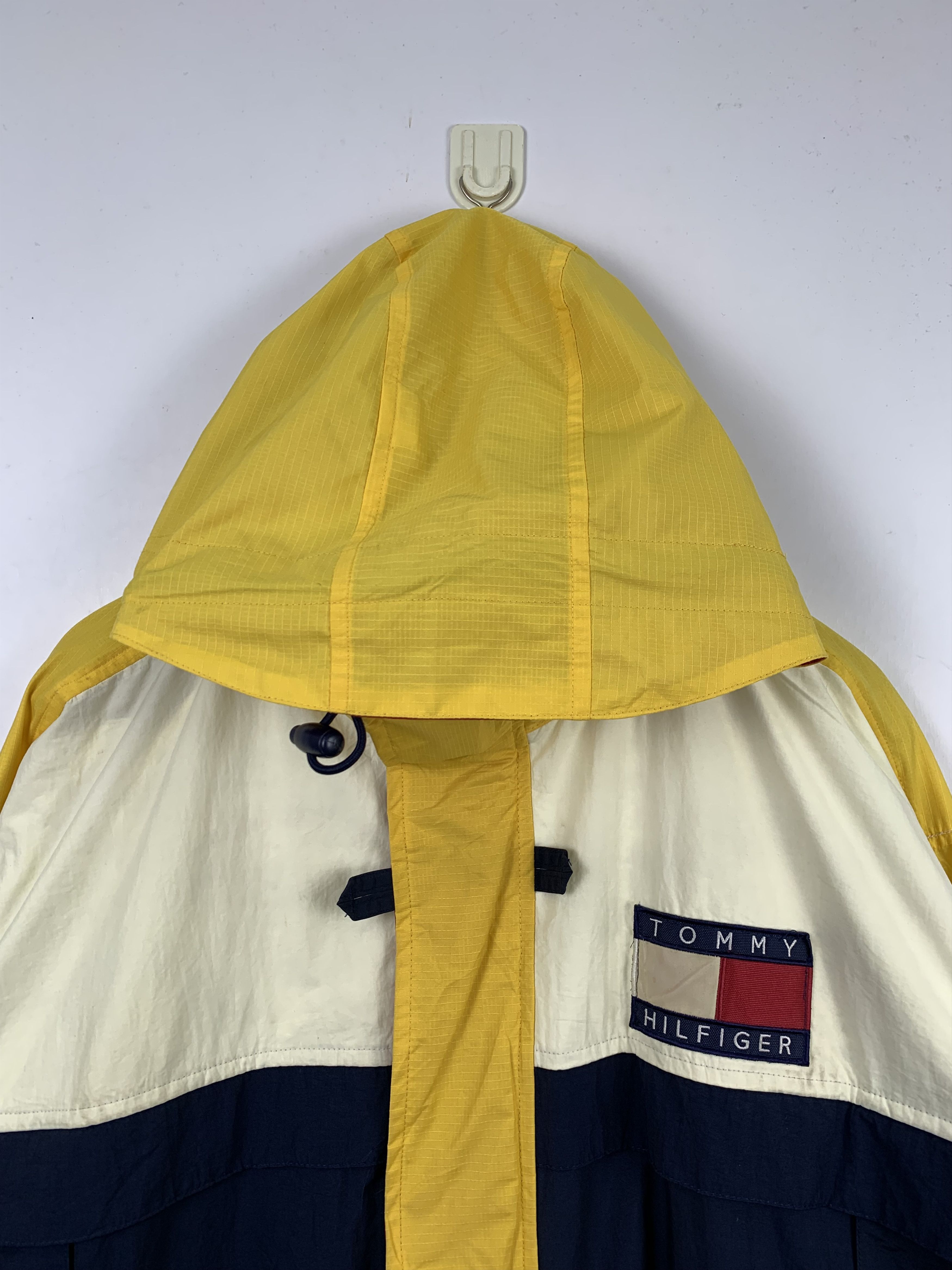 Tommy Hilfiger Vintage Tommy Hilfiger Sailing Gear Sun Faded J0585 Size US L / EU 52-54 / 3 - 24 Thumbnail