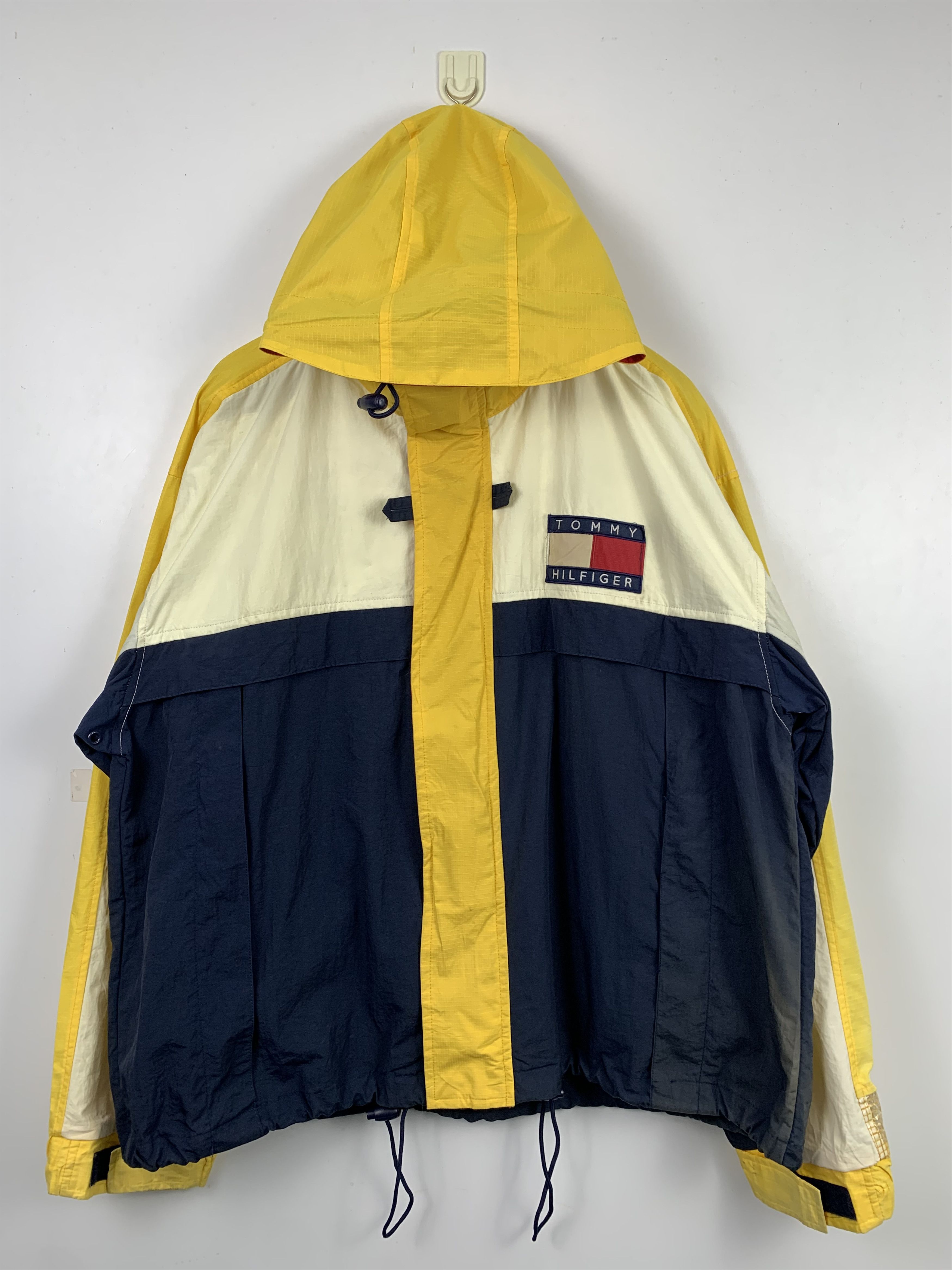 Tommy Hilfiger Vintage Tommy Hilfiger Sailing Gear Sun Faded J0585 Size US L / EU 52-54 / 3 - 23 Thumbnail