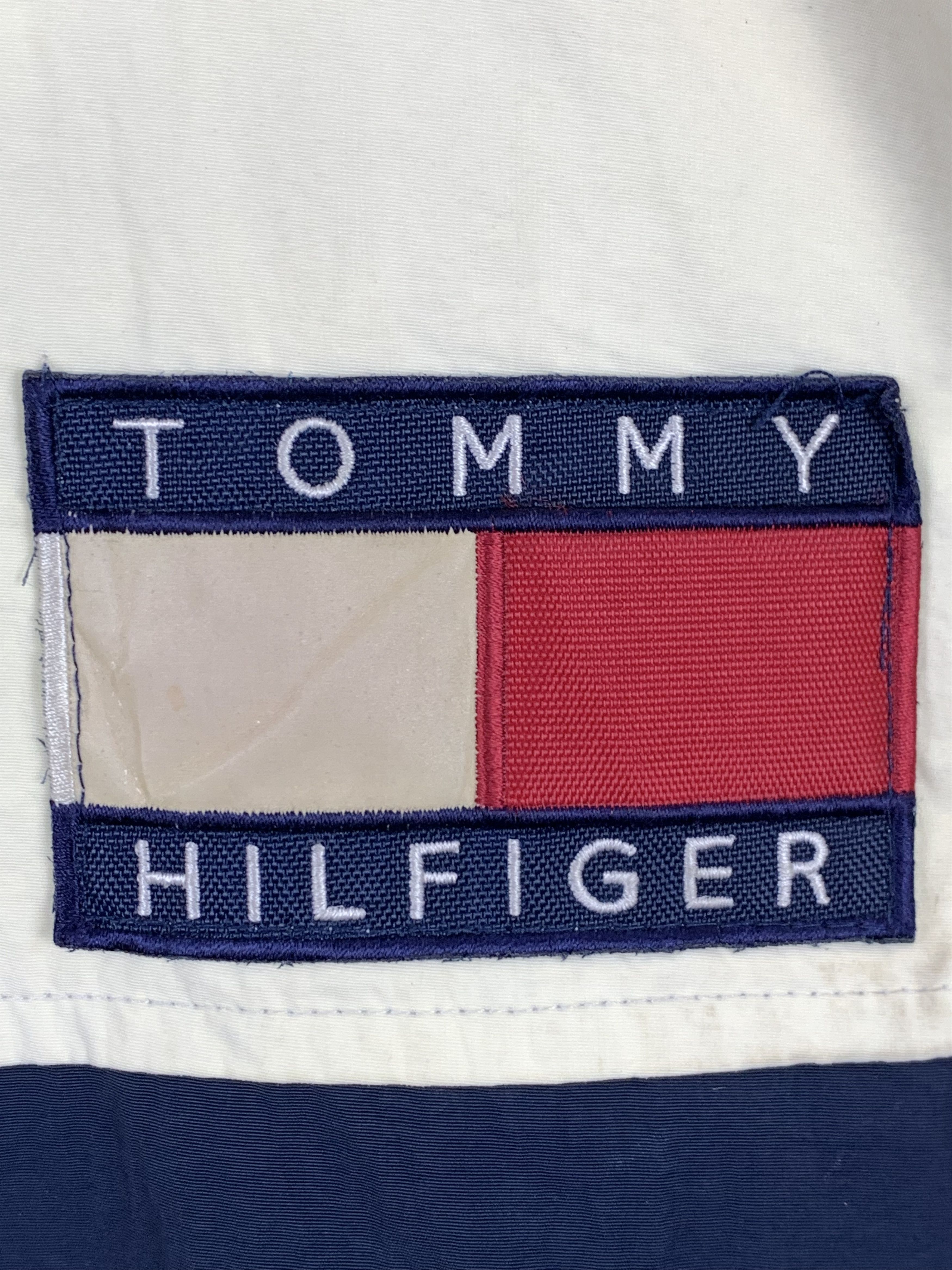 Tommy Hilfiger Vintage Tommy Hilfiger Sailing Gear Sun Faded J0585 Size US L / EU 52-54 / 3 - 3 Thumbnail