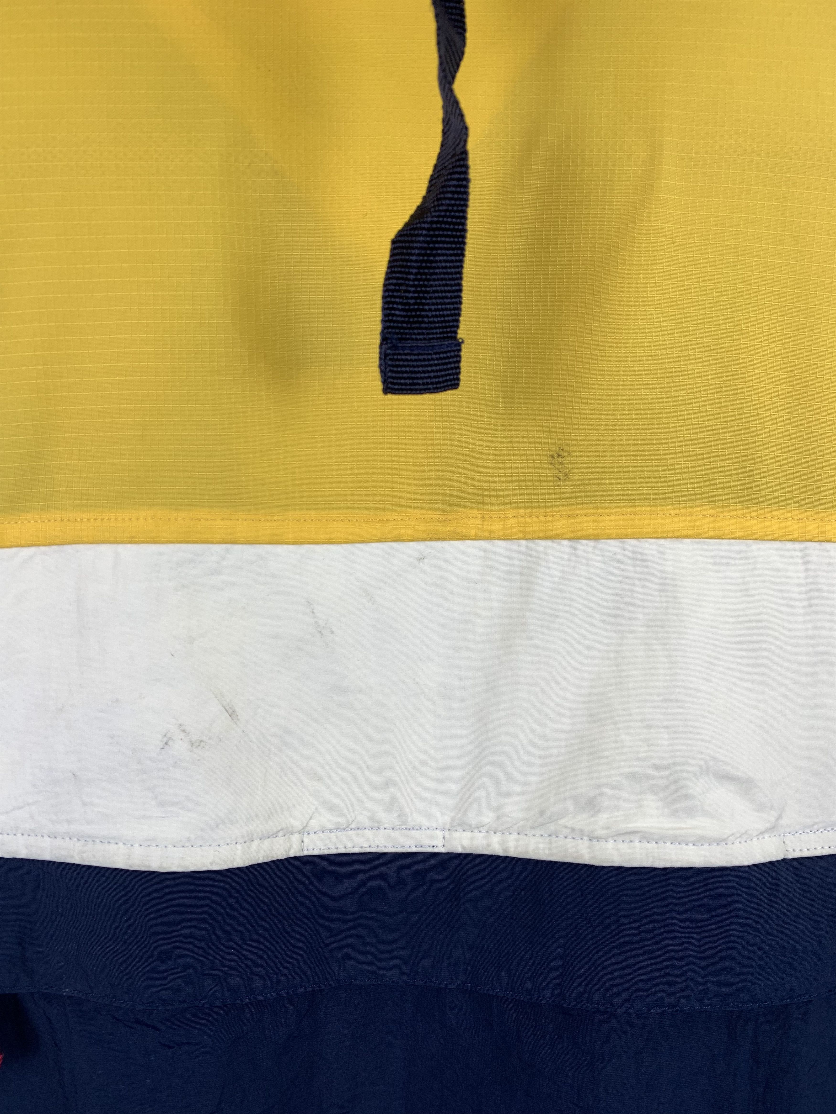 Tommy Hilfiger Vintage Tommy Hilfiger Sailing Gear Sun Faded J0585 Size US L / EU 52-54 / 3 - 17 Thumbnail
