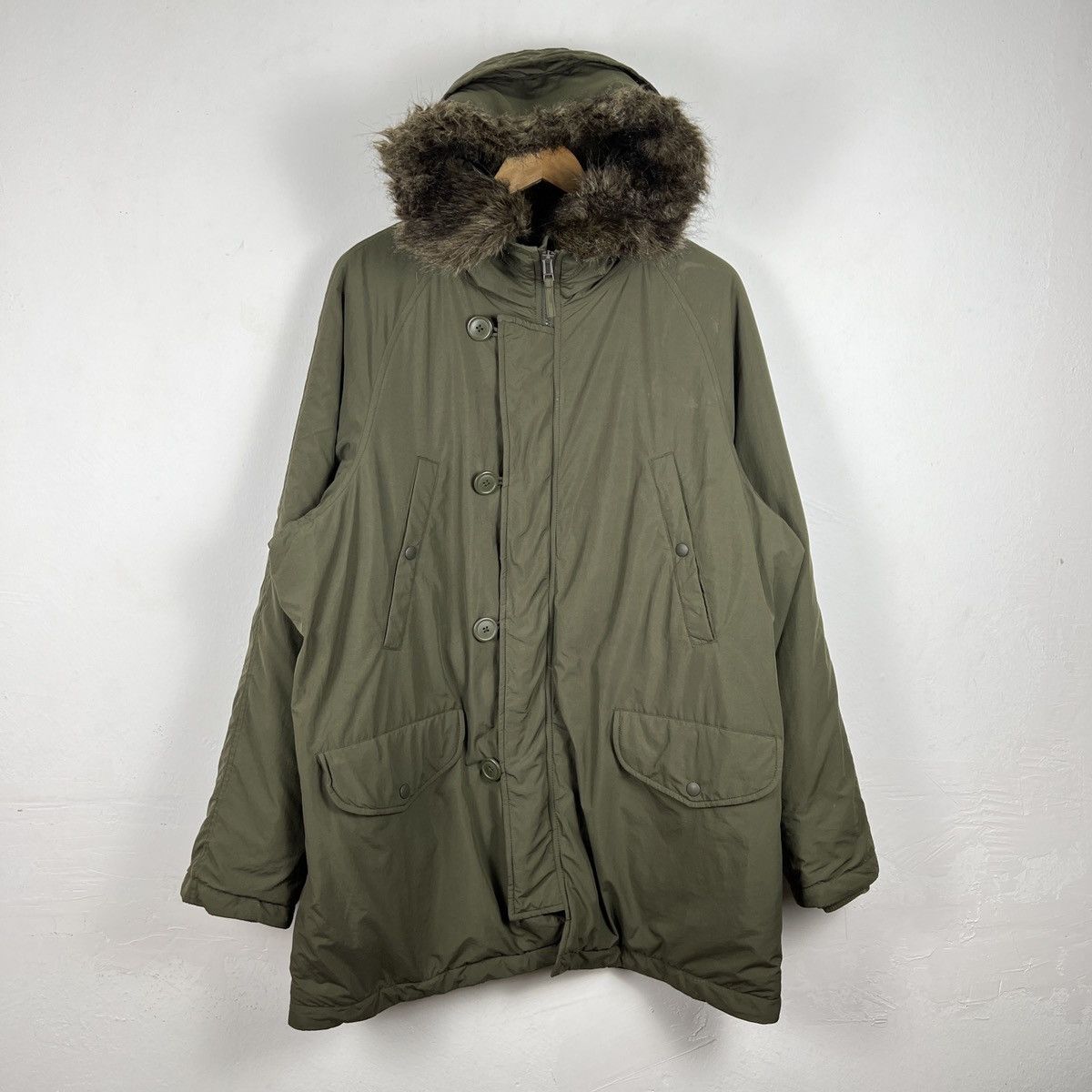 image of Vintage Uniqlo Parka Hooded Army Style Multiple Pocket in Army Green, Men's (Size XL)