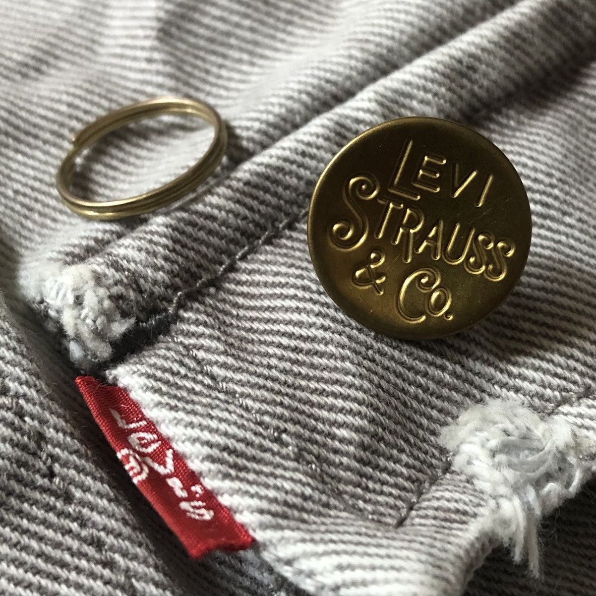 Levi's Vintage Clothing Vintage Levis Chore Jacket Denim Workwear Donut Button WWii Size US M / EU 48-50 / 2 - 8 Thumbnail