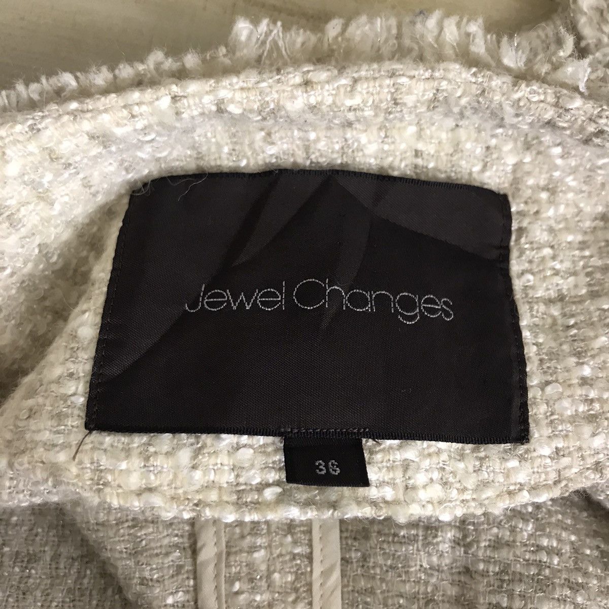Japanese Brand JEWEL CHANGES Japanese Brand Beige Multi Pocket Tweed Blazer Size XS / US 0-2 / IT 36-38 - 3 Thumbnail