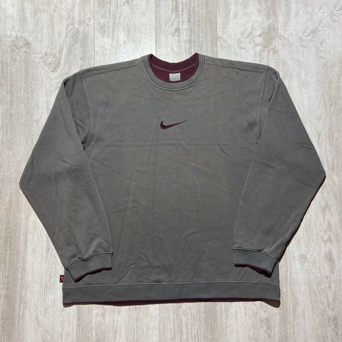 Nike Vintage Y2K Nike Central Swoosh Sweatshirt Size US XL / EU 56 / 4 - 1 Thumbnail