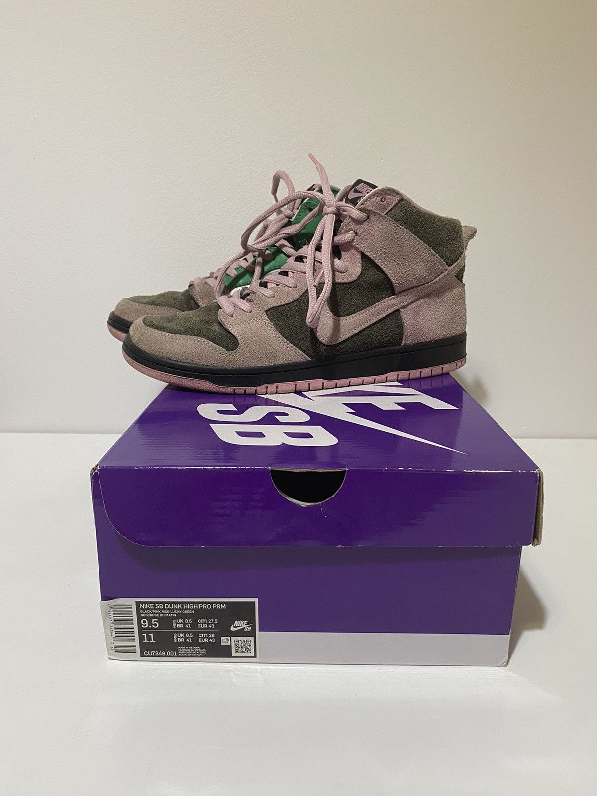 Nike Nike dunk invert celtics Size US 9.5 / EU 42-43 - 1 Thumbnail