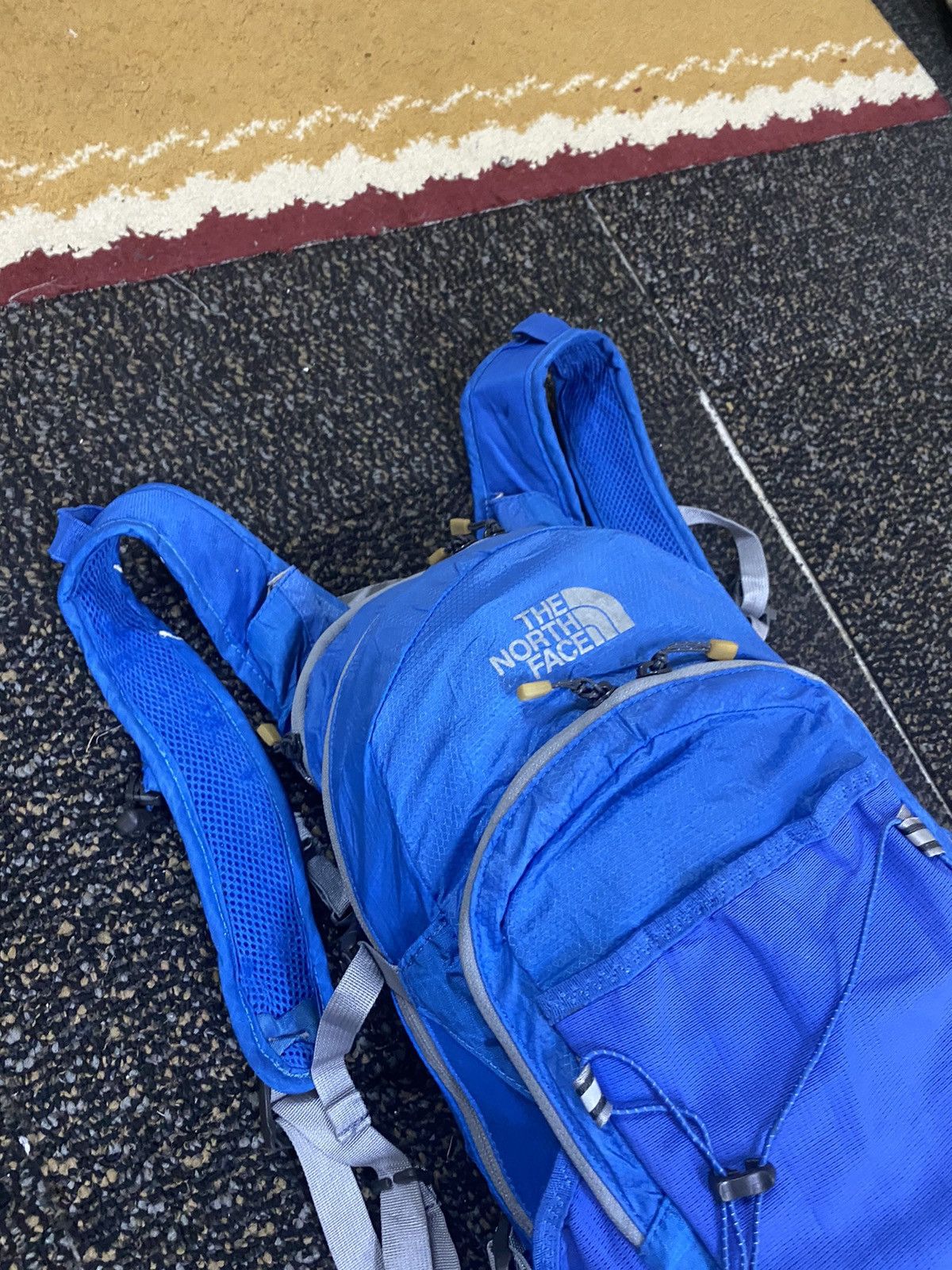 The North Face Steals💥 The North Face Hiking Bag Size ONE SIZE - 2 Thumbnail