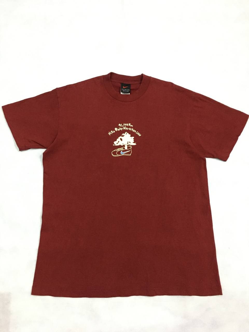 Nike × Vintage Vintage 00 Nike Relay Marathon Center Swoosh Tee Size US L / EU 52-54 / 3 - 1 Thumbnail