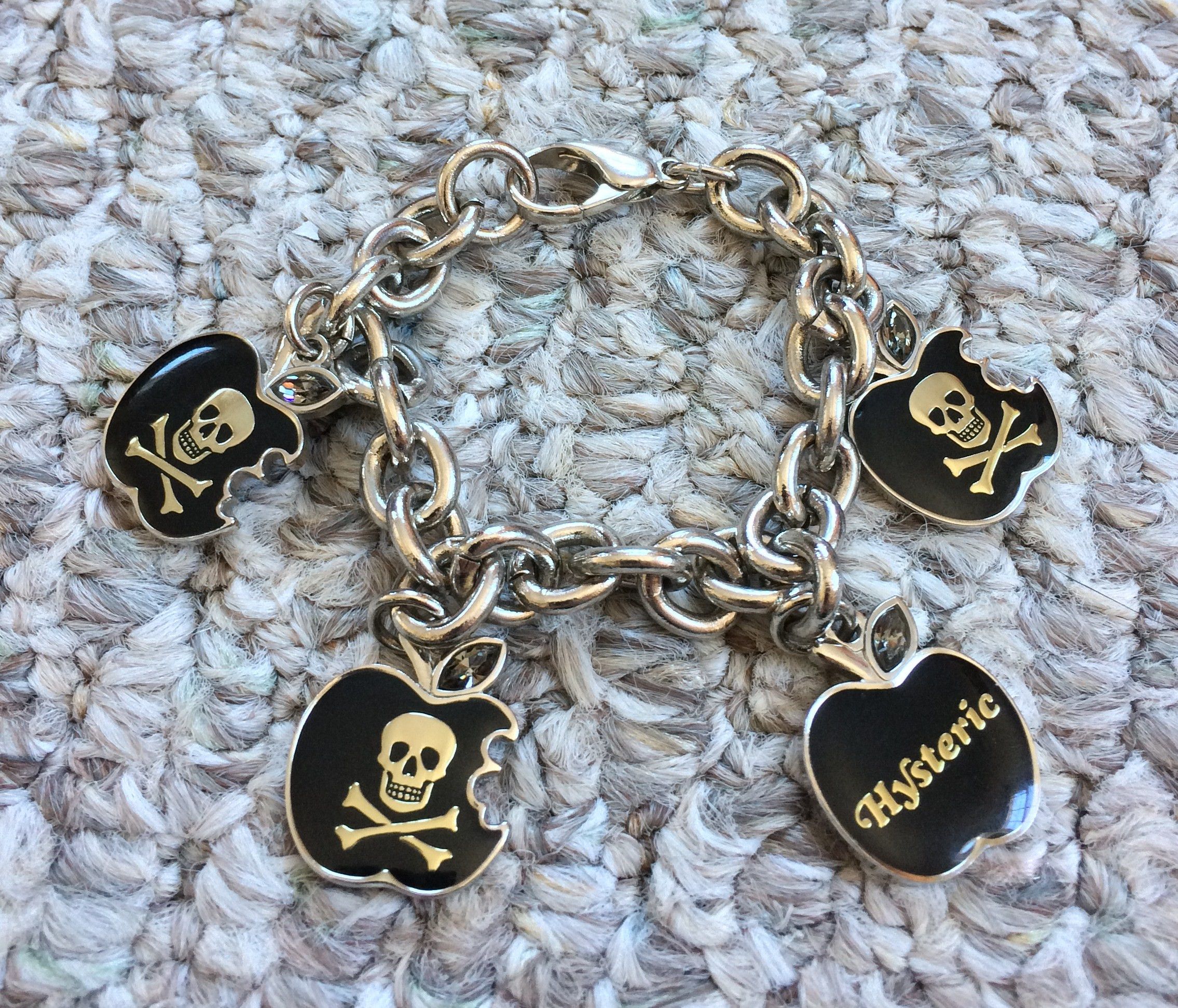 HYSTERIC GLAMOUR SKULL APPLE ブレスレッド Hysteric Glamour Skull Apple Charm Bracelet. | neverlandsupply
