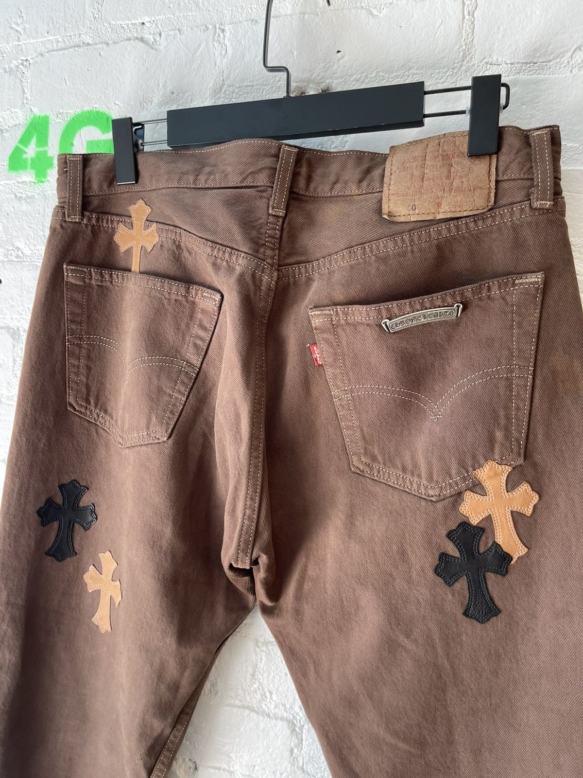 Chrome Hearts × Levi's Chrome Hearts OFFSET Personal Levi Cross Patch Jeans Brown Size US 32 / EU 48 - 15 Thumbnail