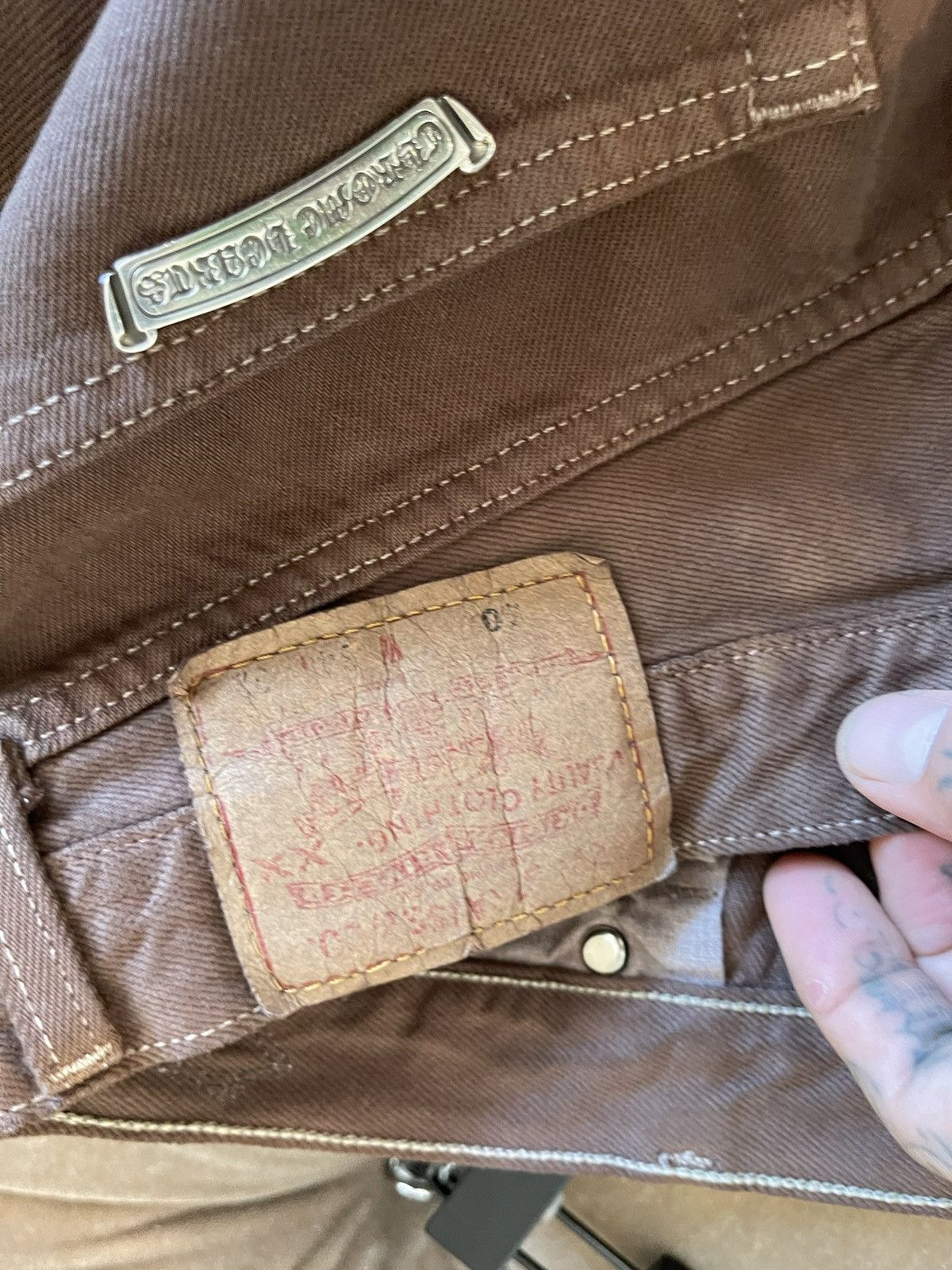 Chrome Hearts × Levi's Chrome Hearts OFFSET Personal Levi Cross Patch Jeans Brown Size US 32 / EU 48 - 22 Thumbnail