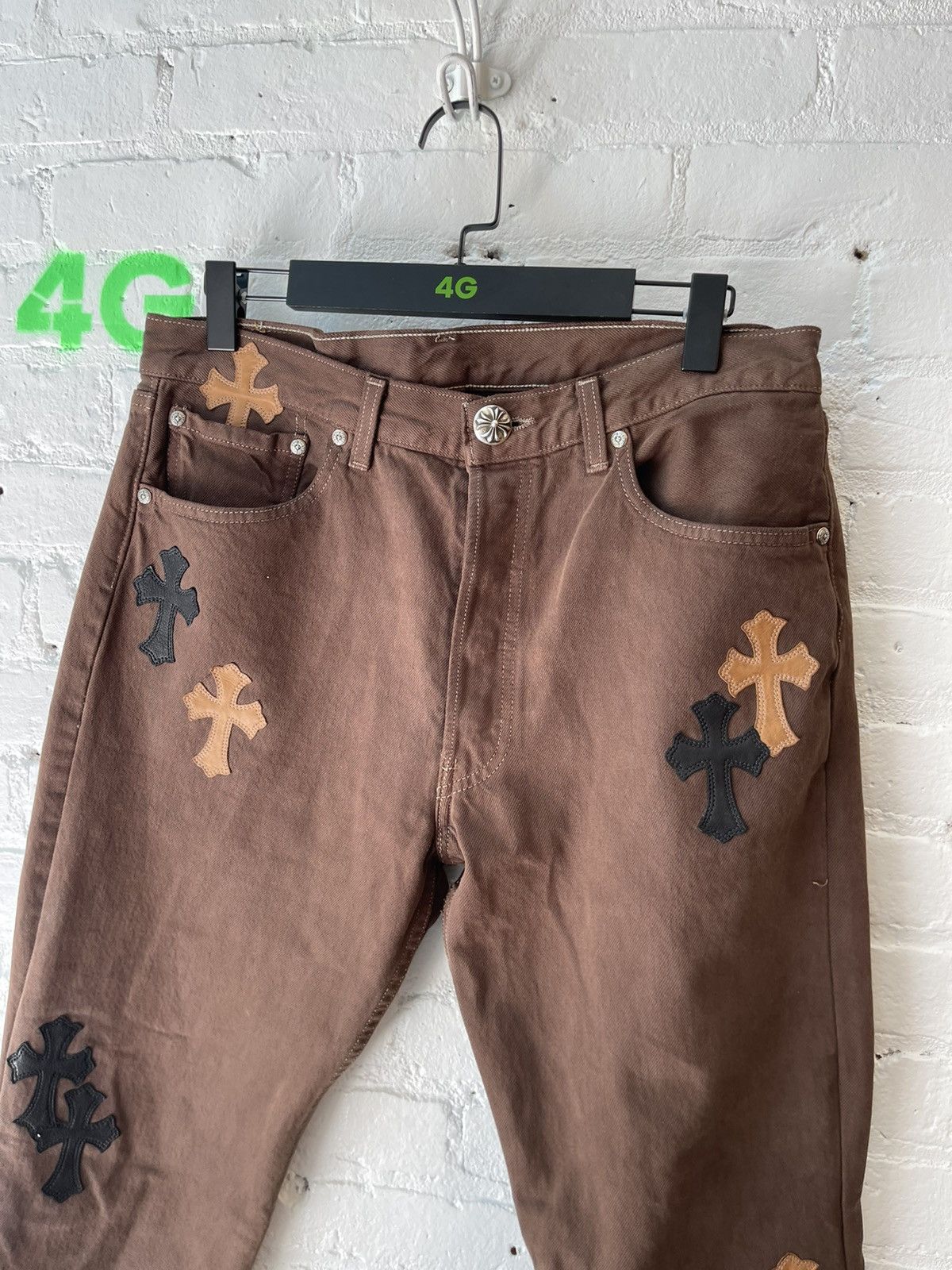 Chrome Hearts × Levi's Chrome Hearts OFFSET Personal Levi Cross Patch Jeans Brown Size US 32 / EU 48 - 4 Thumbnail
