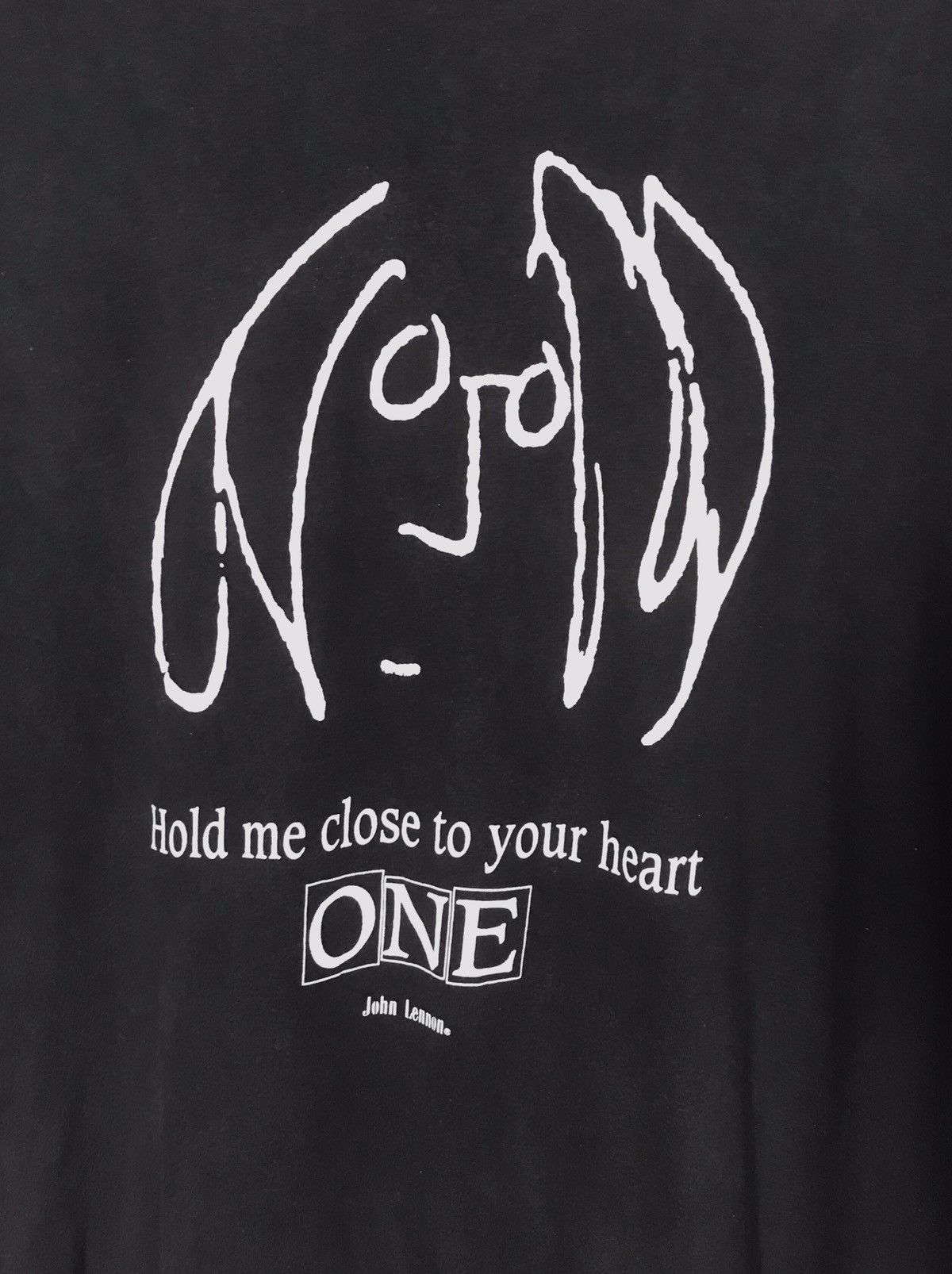 Other Vintage John Lennon Hold Me Close To Your Heart One Tshirt Size US M / EU 48-50 / 2 - 5 Thumbnail
