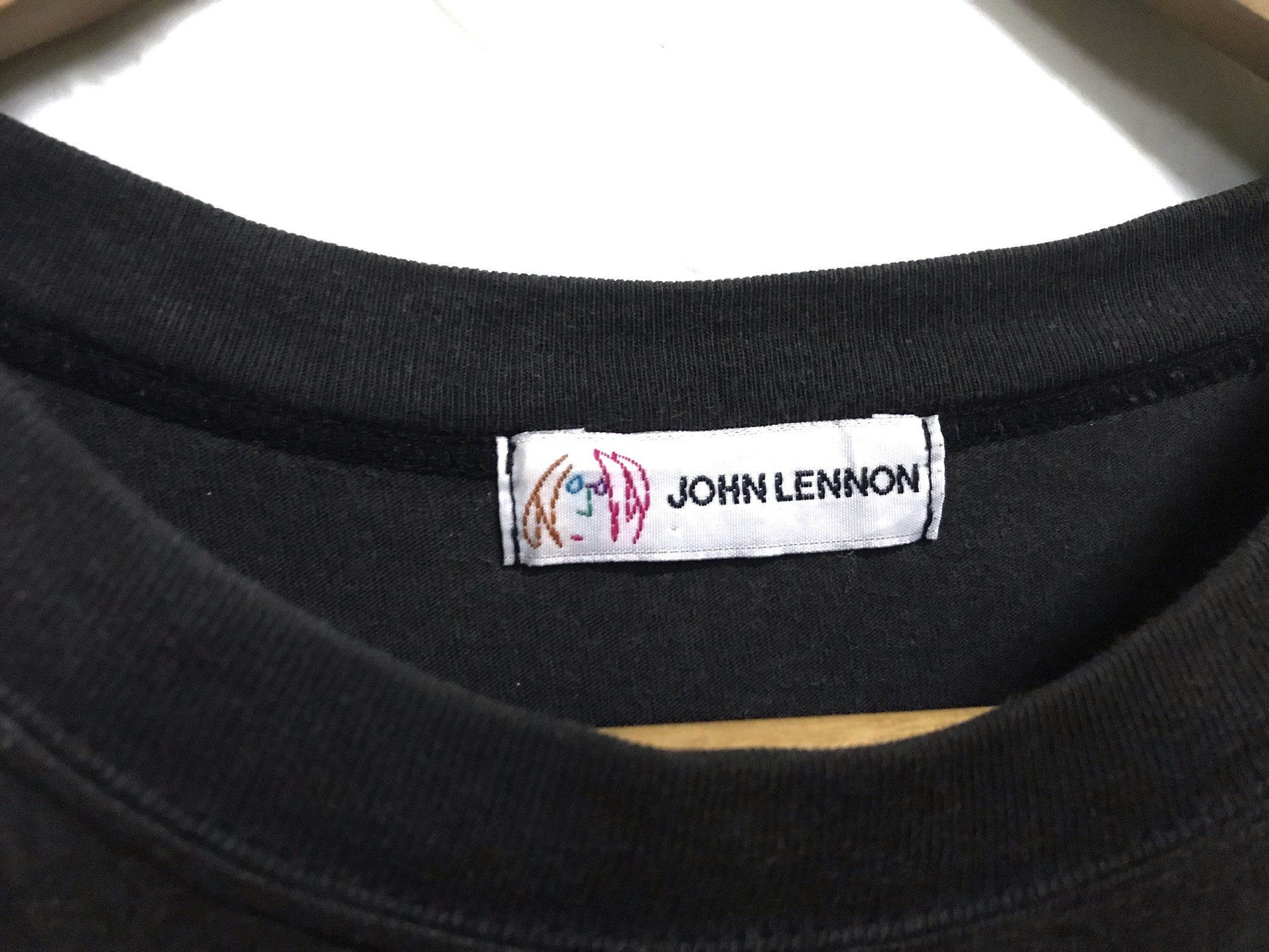 Other Vintage John Lennon Hold Me Close To Your Heart One Tshirt Size US M / EU 48-50 / 2 - 7 Thumbnail