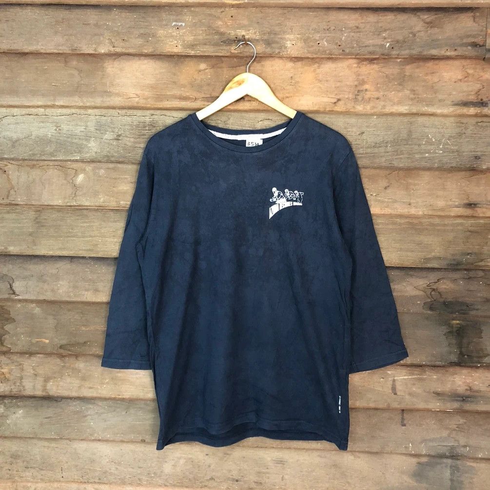 Anime × Uniqlo Azuma become 8 man Black Long Sleeve shirt #3514 Size US L / EU 52-54 / 3 - 14 Thumbnail