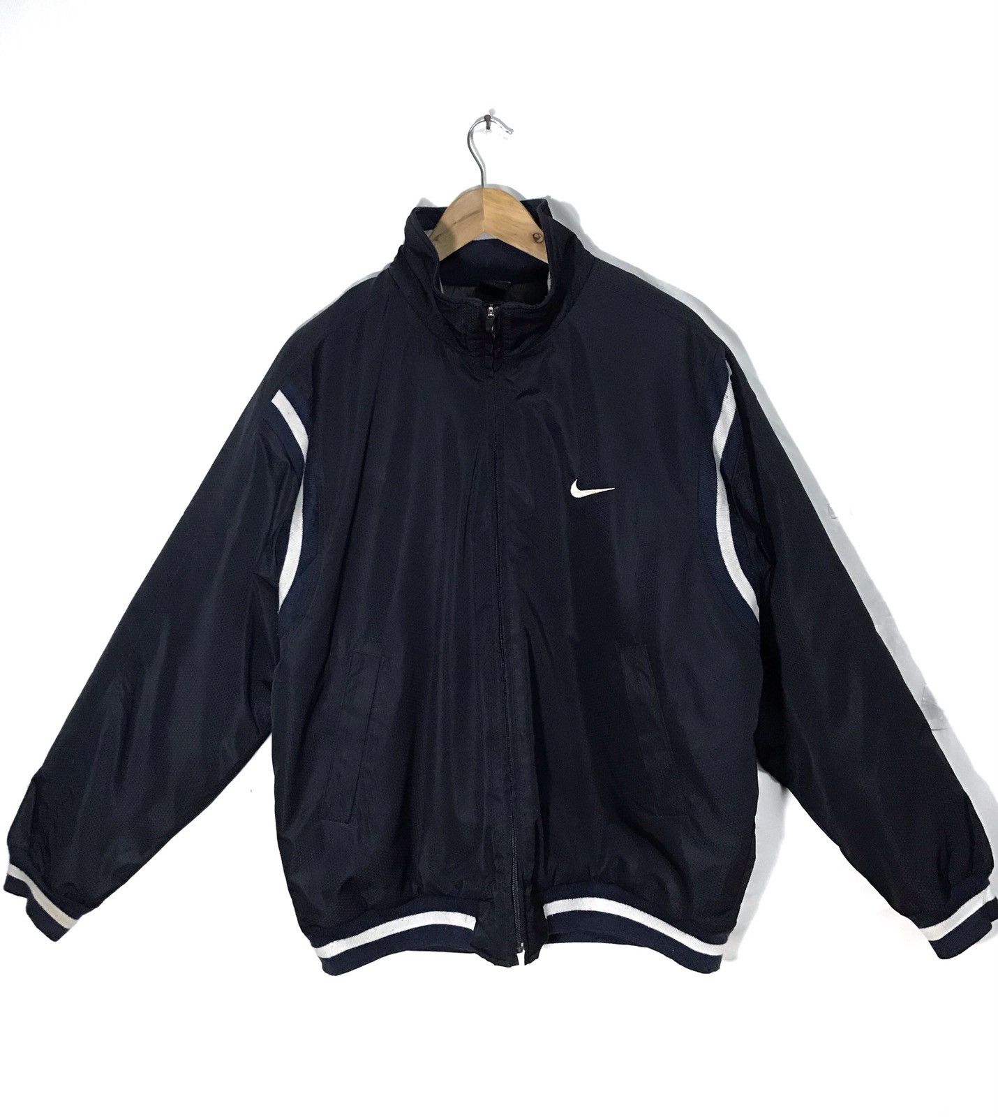 Nike Vintage Nike Swoosh Quilted Logo Jacket Size US L / EU 52-54 / 3 - 2 Thumbnail