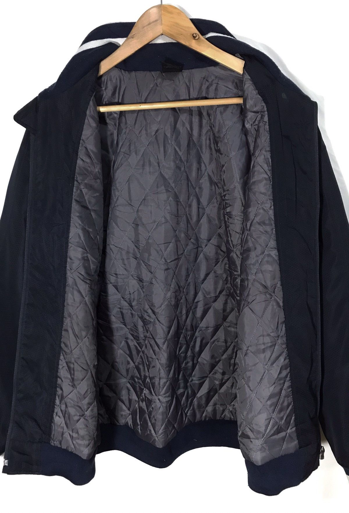 Nike Vintage Nike Swoosh Quilted Logo Jacket Size US L / EU 52-54 / 3 - 3 Thumbnail