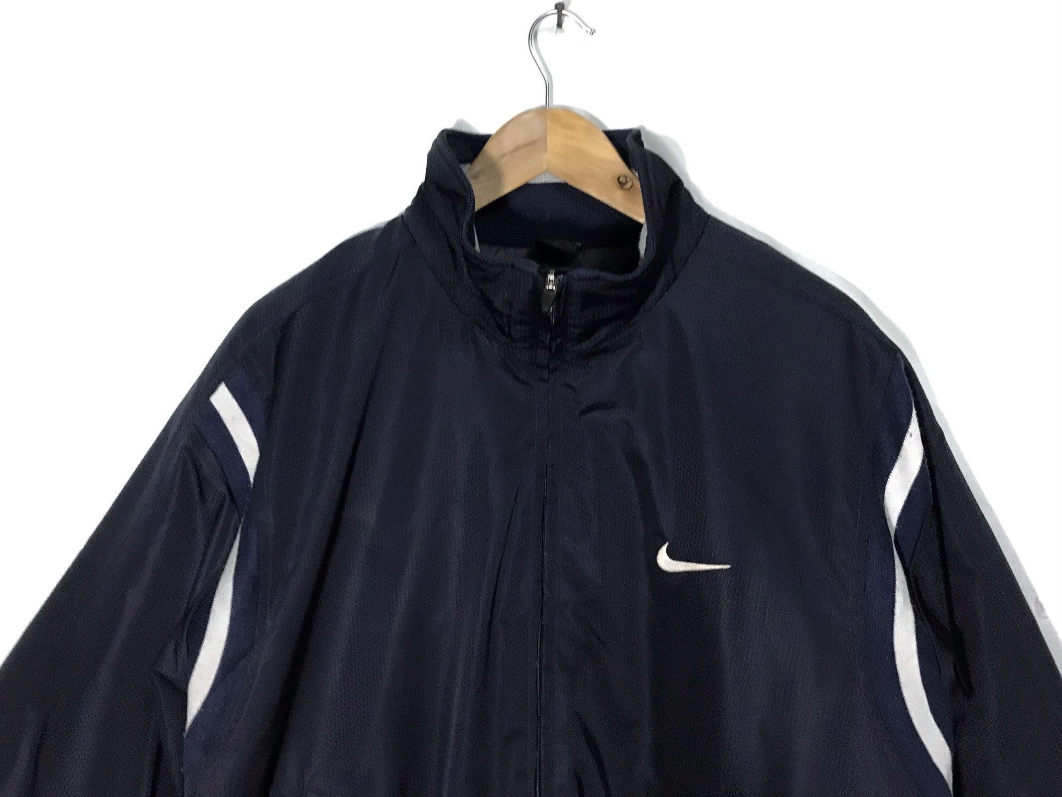 Nike Vintage Nike Swoosh Quilted Logo Jacket Size US L / EU 52-54 / 3 - 4 Thumbnail