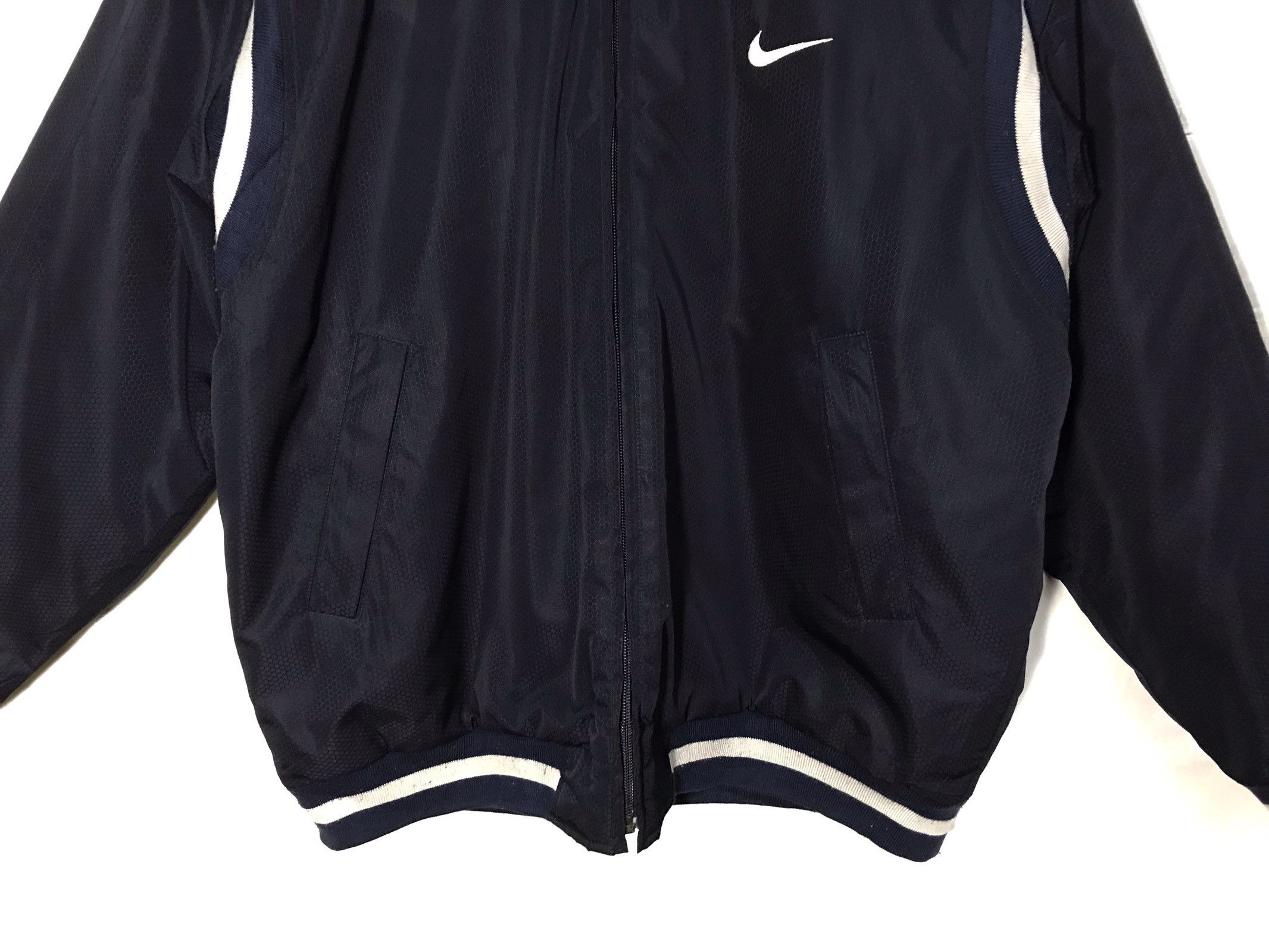 Nike Vintage Nike Swoosh Quilted Logo Jacket Size US L / EU 52-54 / 3 - 5 Thumbnail