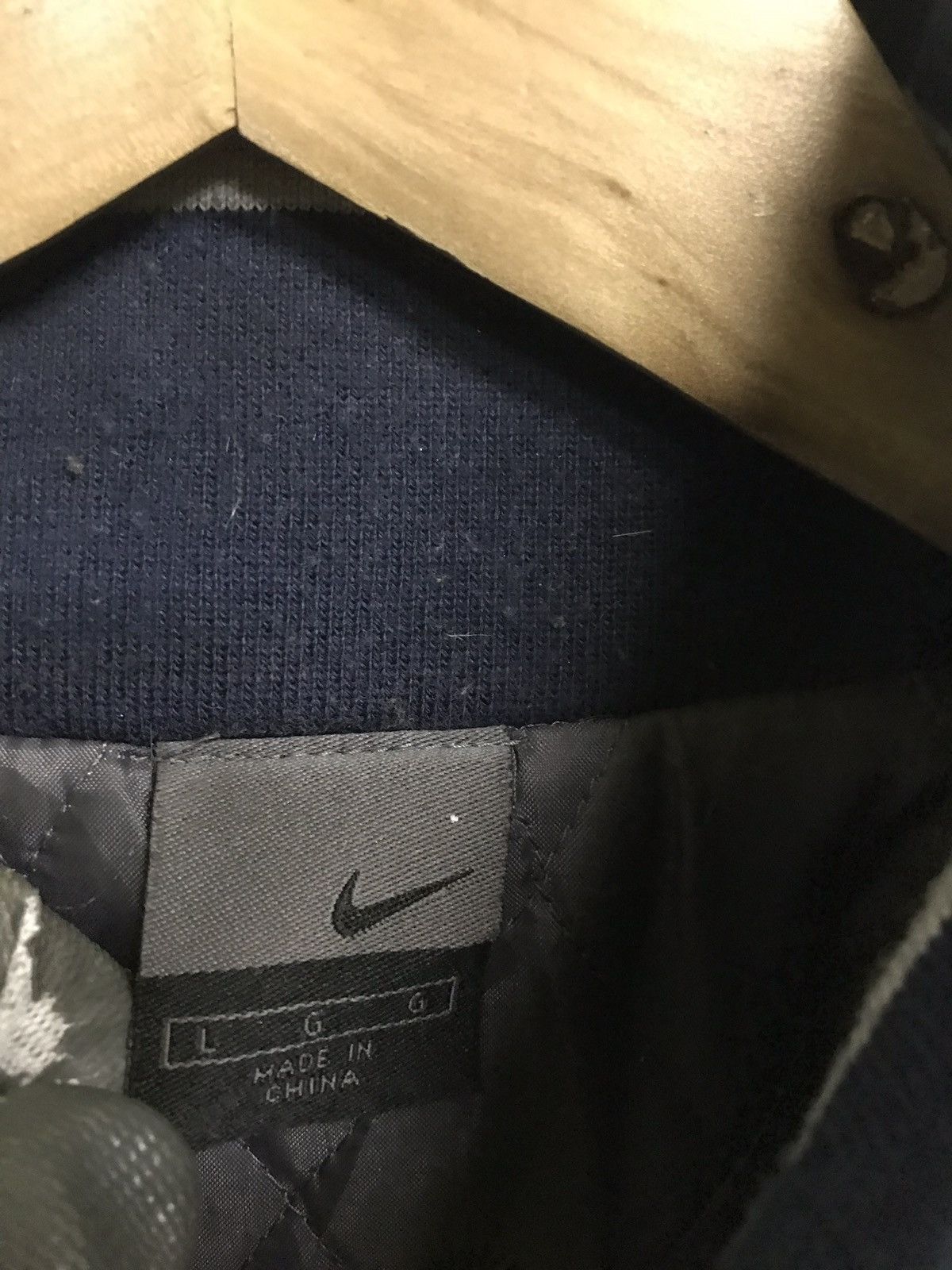 Nike Vintage Nike Swoosh Quilted Logo Jacket Size US L / EU 52-54 / 3 - 7 Thumbnail