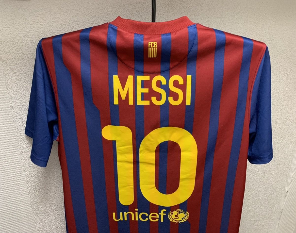 Nike Messi 10 Nike Barcelona soccer jersey M sz Qatar foundation Size US M / EU 48-50 / 2 - 3 Thumbnail