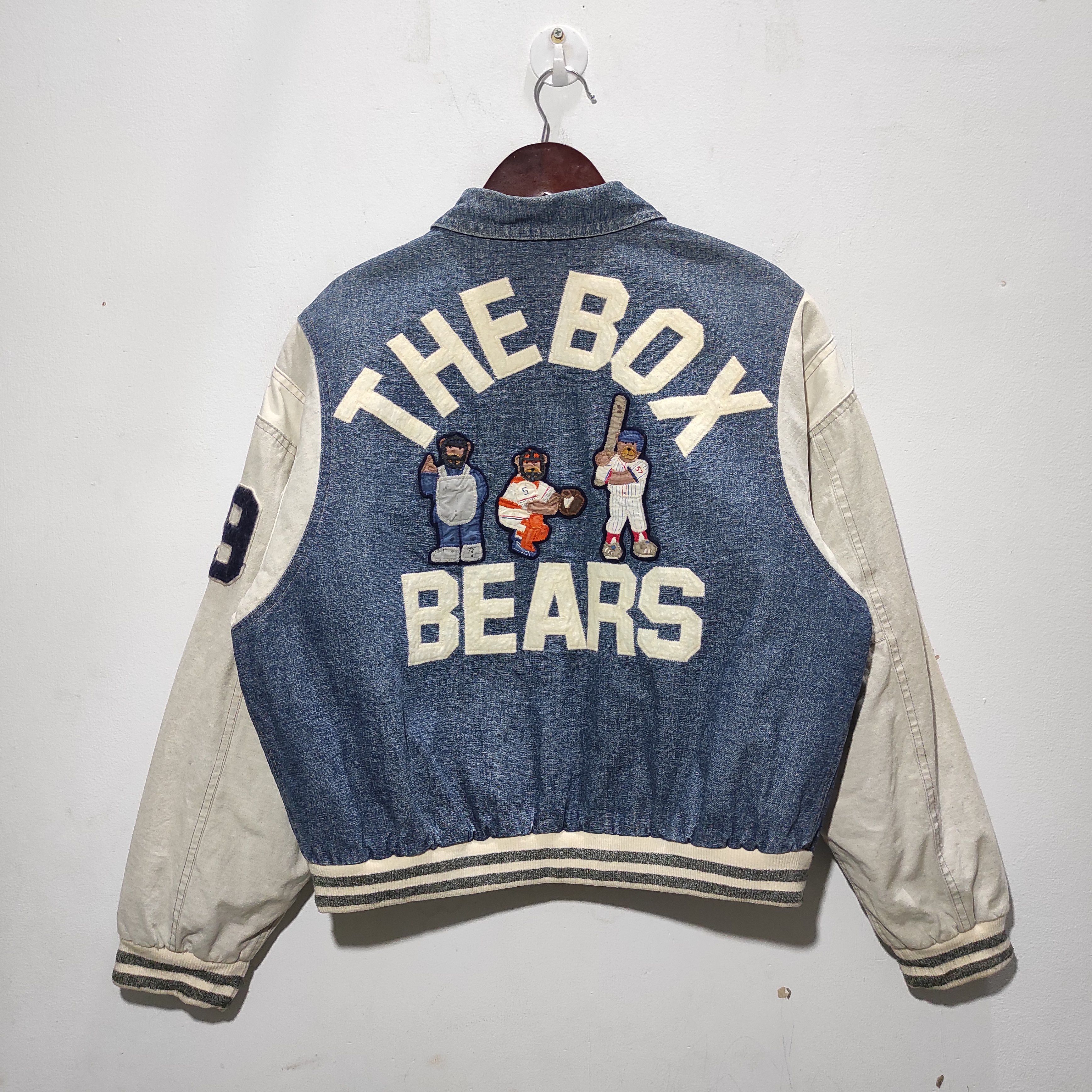 Japanese Brand VINTAGE TEAM BEAR'S THE BOX VARSITY JACKET Size US M / EU 48-50 / 2 - 22 Thumbnail