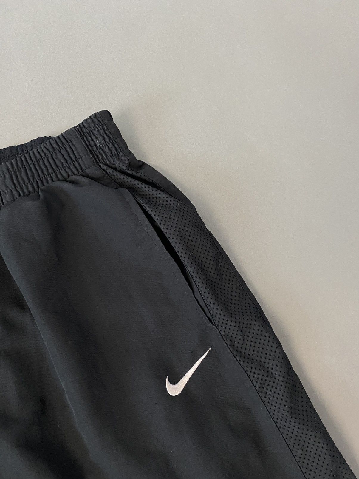 Nike Nike vintage black track pants small swoosh 2000s Size US 32 / EU 48 - 3 Thumbnail