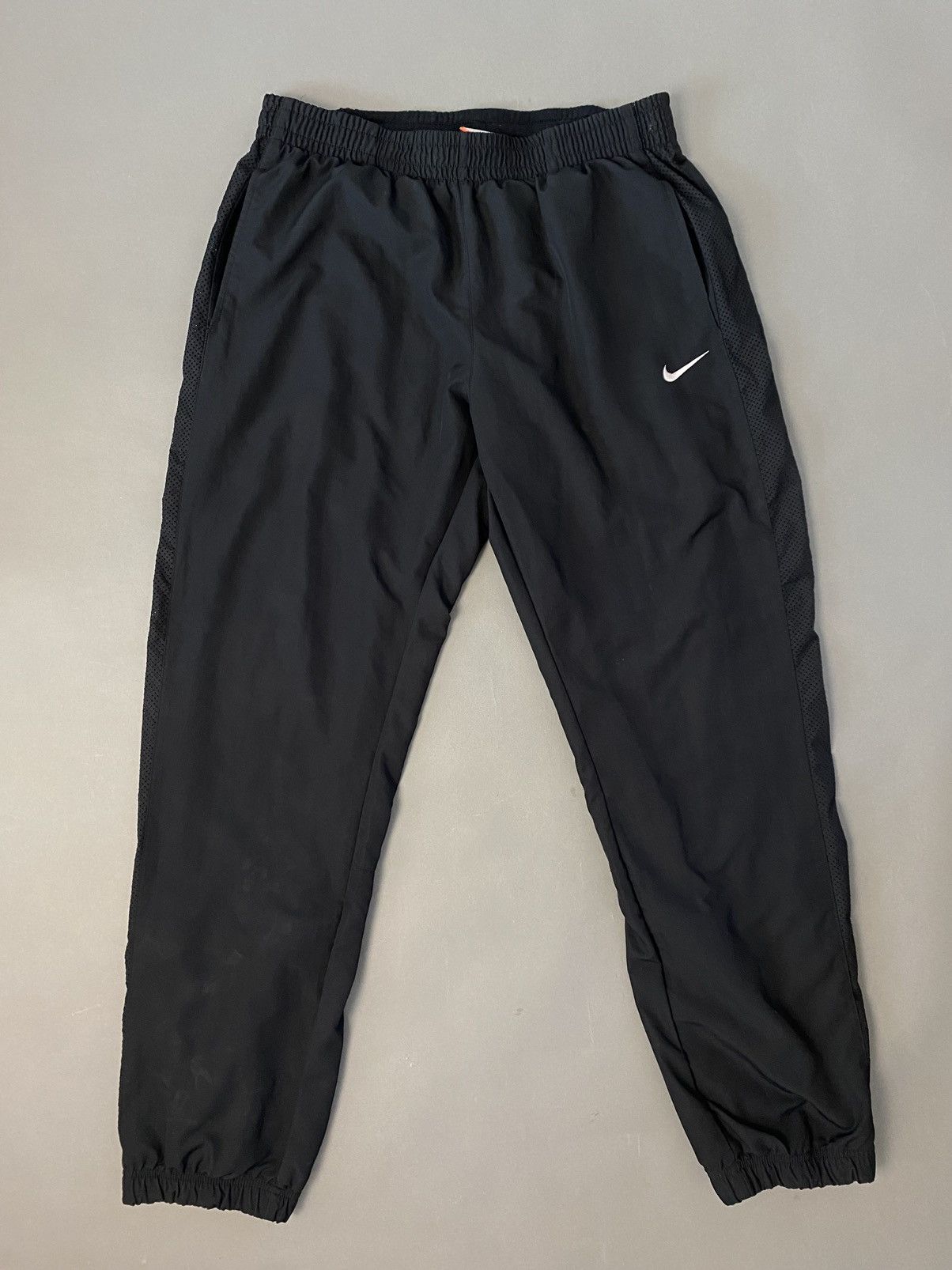 Nike Nike vintage black track pants small swoosh 2000s Size US 32 / EU 48 - 1 Thumbnail