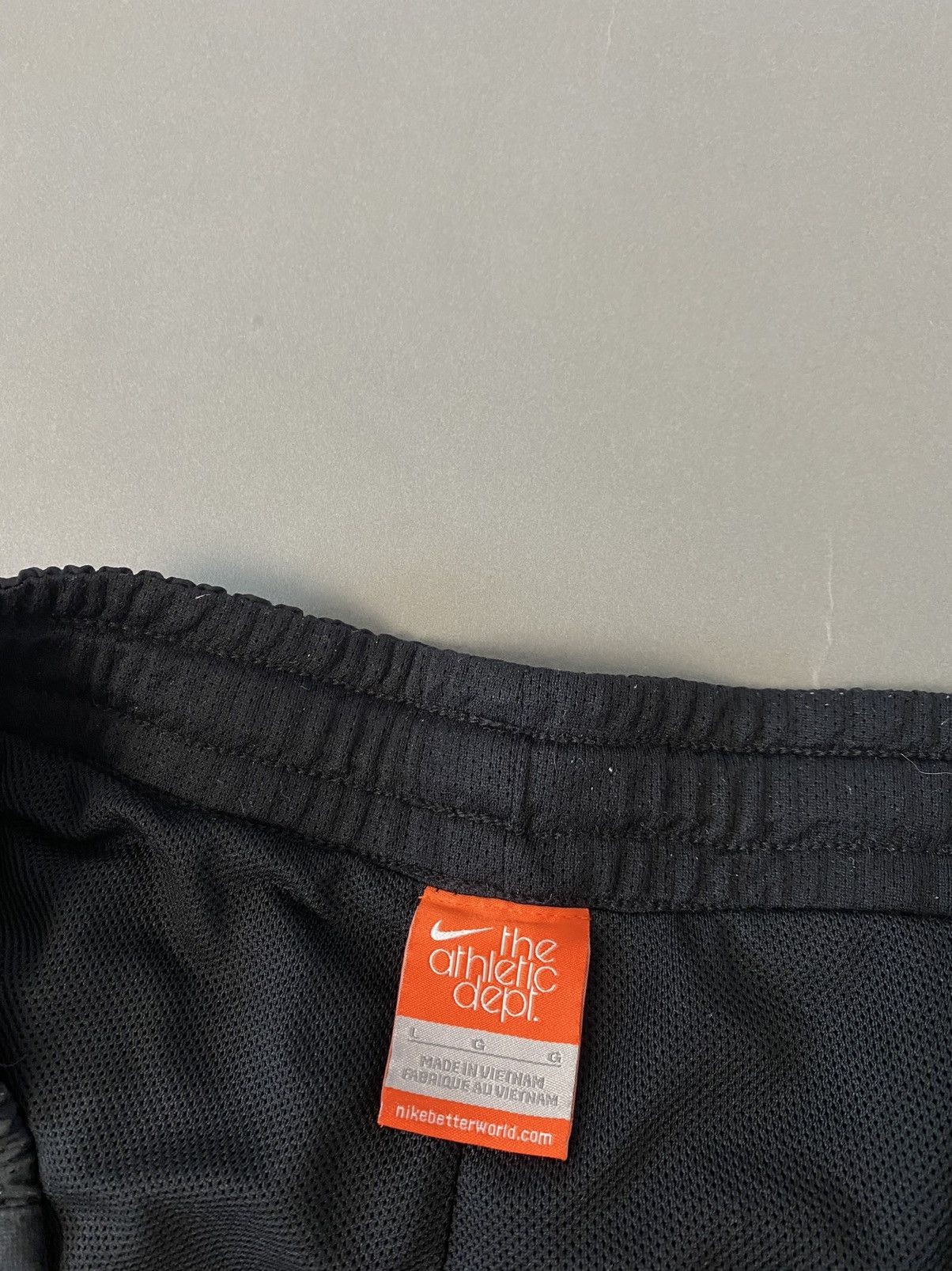 Nike Nike vintage black track pants small swoosh 2000s Size US 32 / EU 48 - 4 Thumbnail