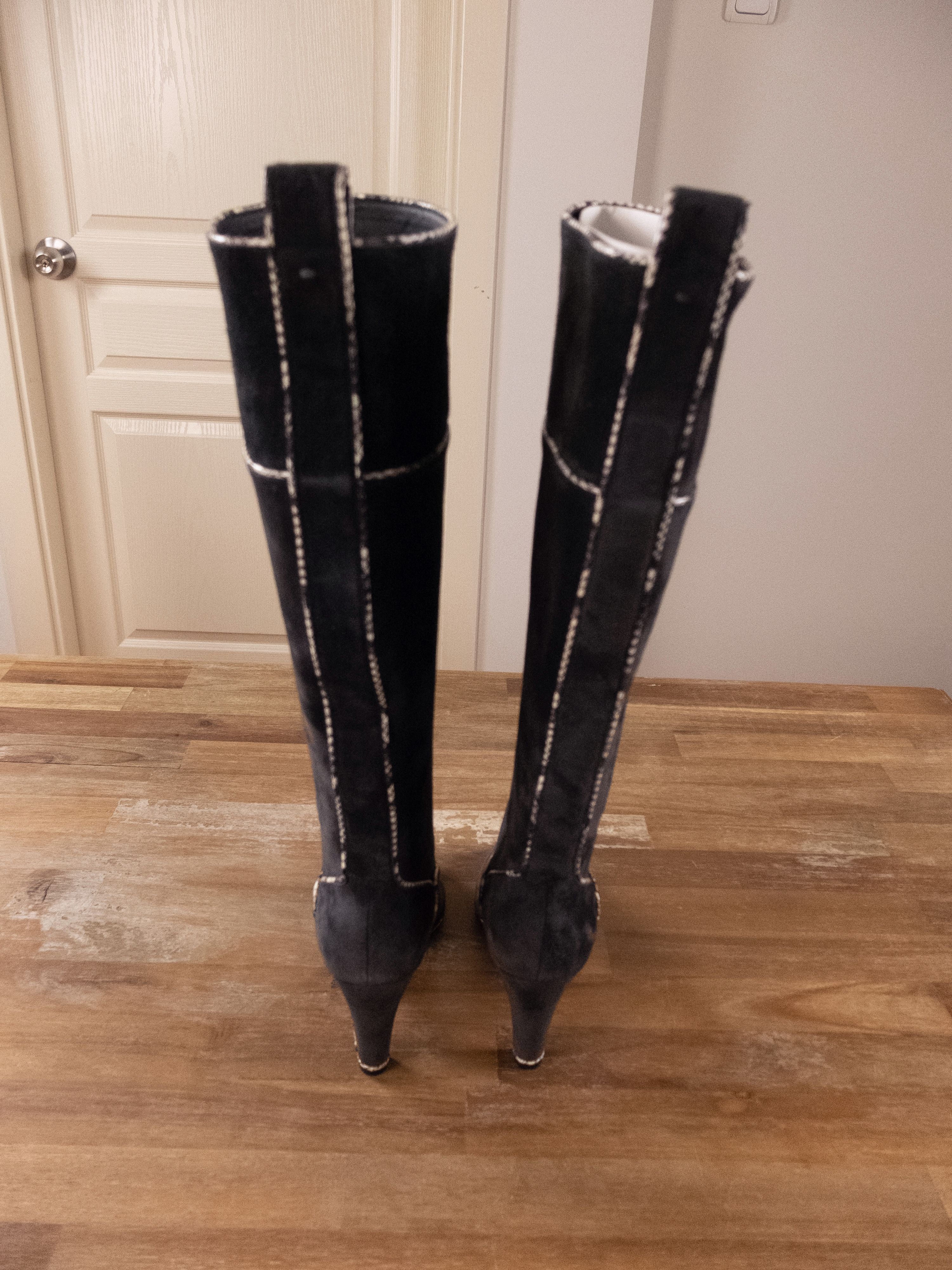 Christian Louboutin CHRISTIAN LOUBOUTIN Louloubotta gray black suede boots 7 37 Size US 7 / IT 37 - 6 Thumbnail