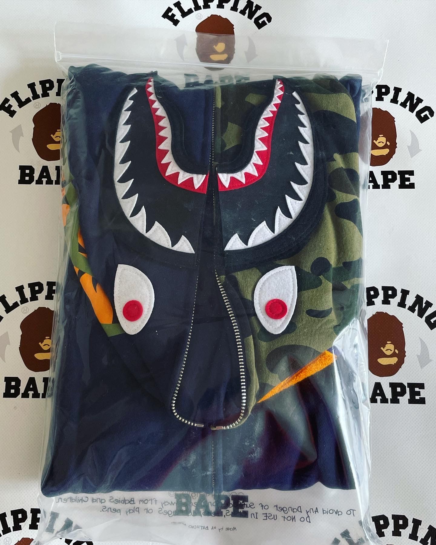 Bape BAPE DETACHABLE SHARK FULL ZIP HOODIE Size US XL / EU 56 / 4 - 10 Thumbnail