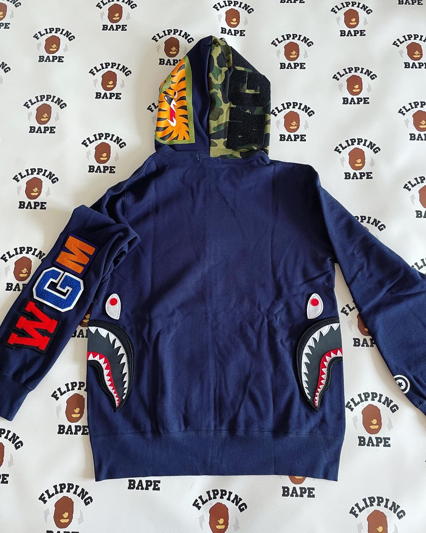 Bape BAPE DETACHABLE SHARK FULL ZIP HOODIE Size US XL / EU 56 / 4 - 2 Thumbnail