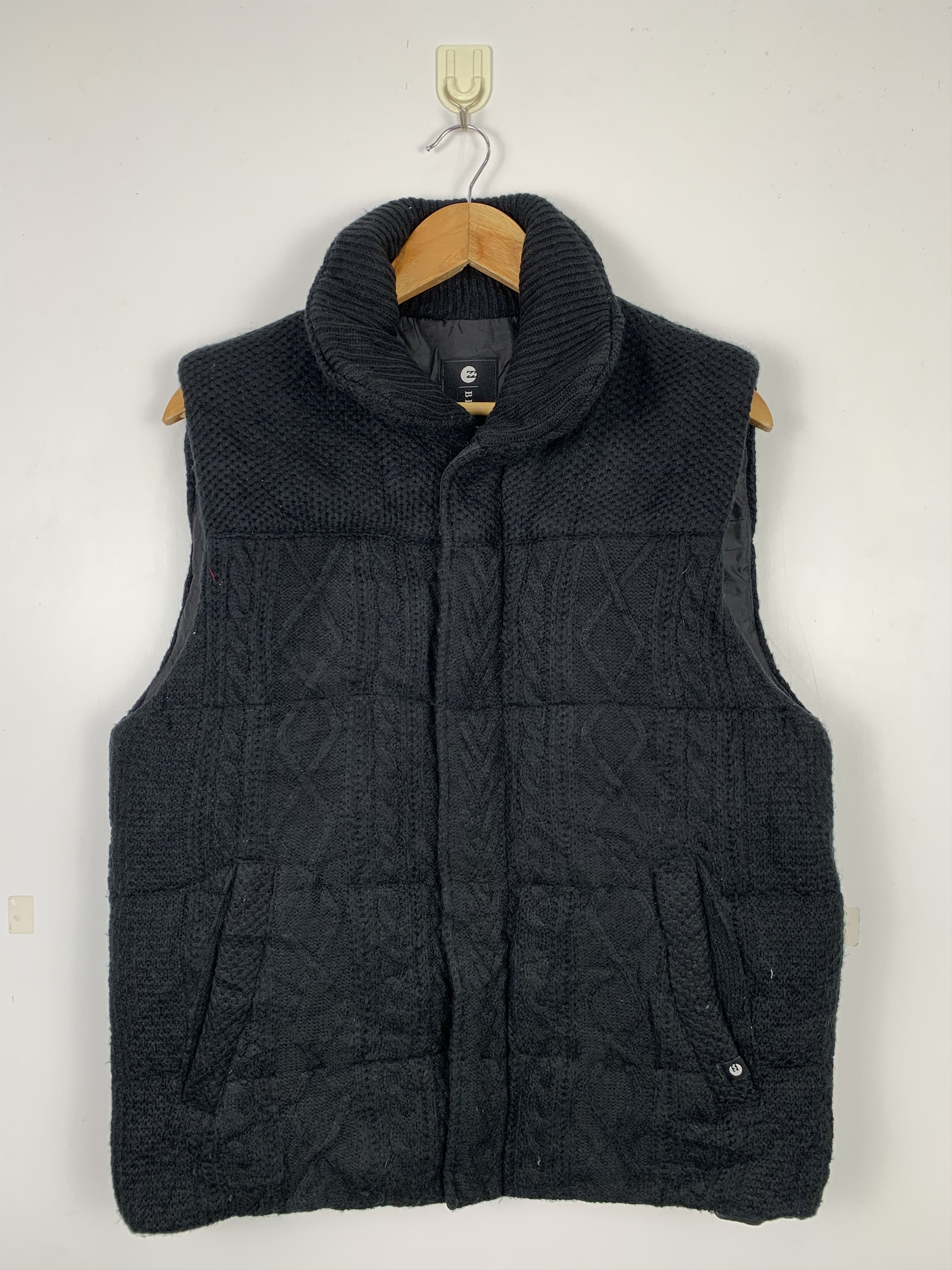 Billabong Vintage Billabong Puffer Vest J1323 Size US XL / EU 56 / 4 - 1 Thumbnail