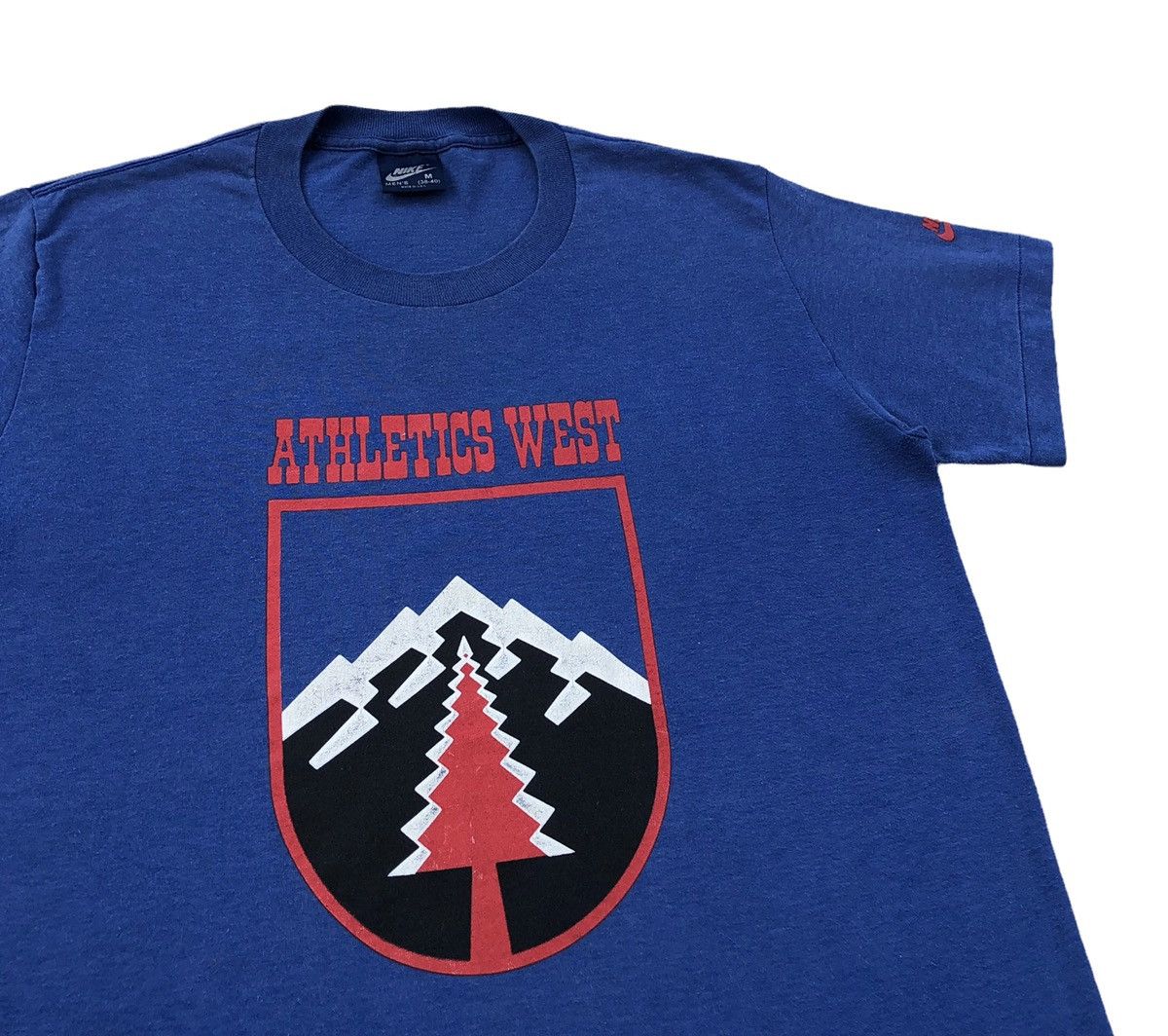Nike 🔥RARE🔥Vintage 80s Nike Blue Tag Athletics West Tee Size US M / EU 48-50 / 2 - 3 Thumbnail