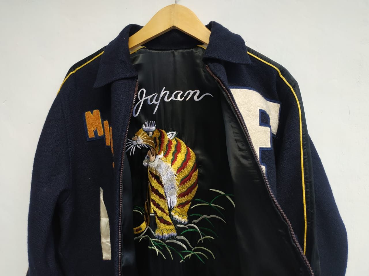 Japanese Brand Fit S to M, Vintage Reversible Wool-Rayon Sukajan Jacket Size US M / EU 48-50 / 2 - 7 Thumbnail