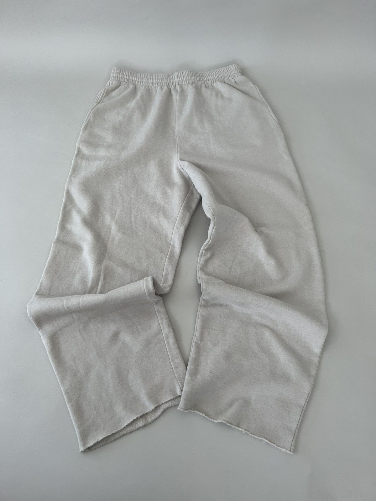 Balenciaga Balenciaga Cropped Sweatpants Size US 32 / EU 48 - 1 Thumbnail