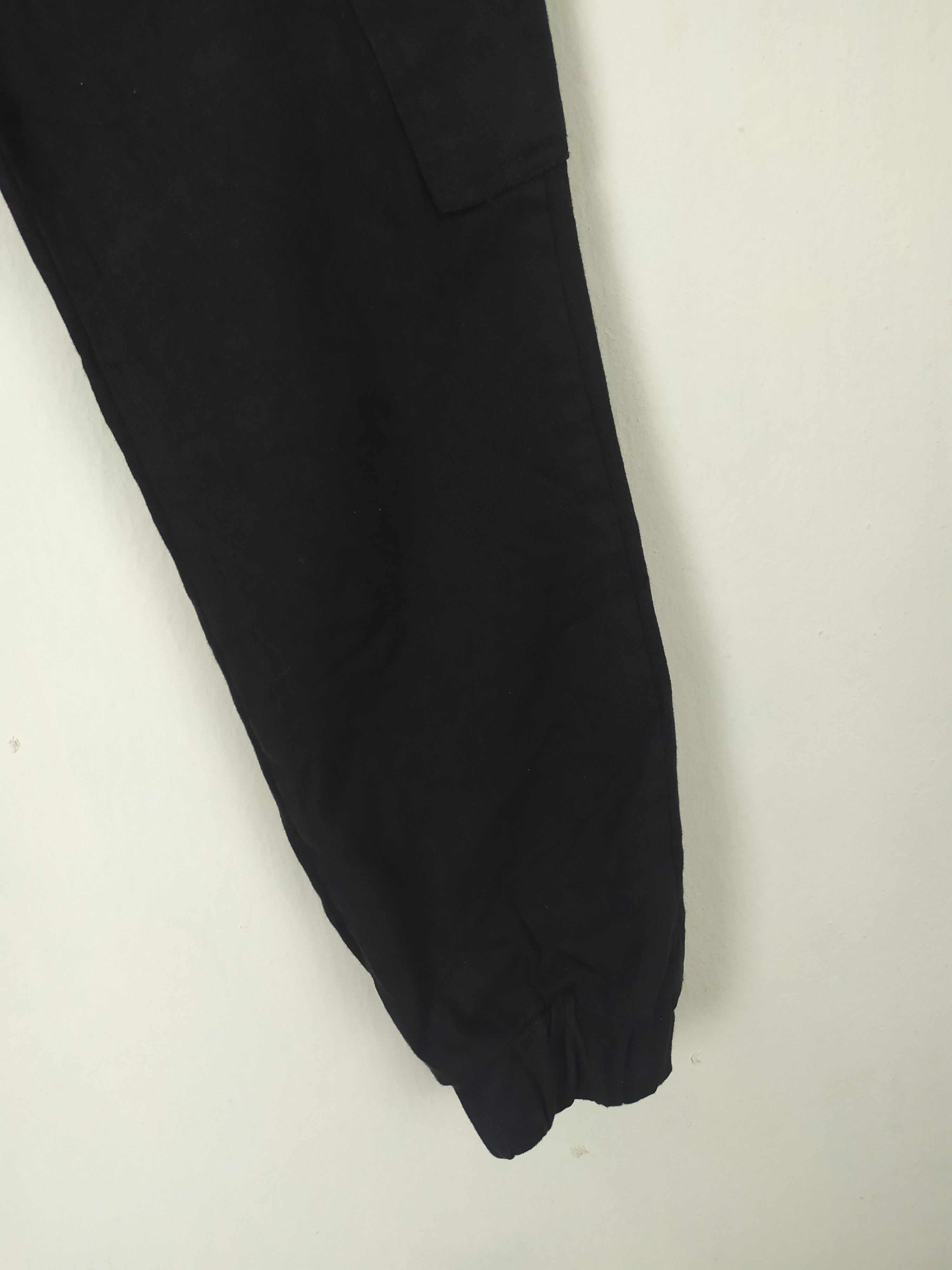 Japanese Brand VINTAGE DYCLEZ BLACK CARGO EASY PANTS Size US 29 - 7 Thumbnail