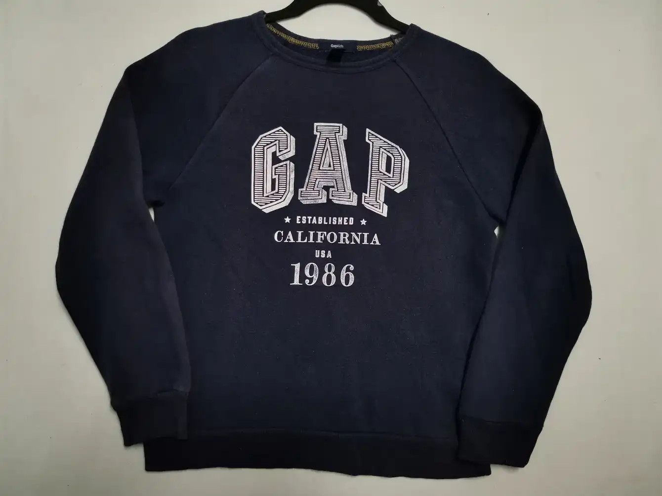 Gap Vintage GAPkids California USA 1986 Sweatshirt Size US S / EU 44-46 / 1 - 1 Thumbnail