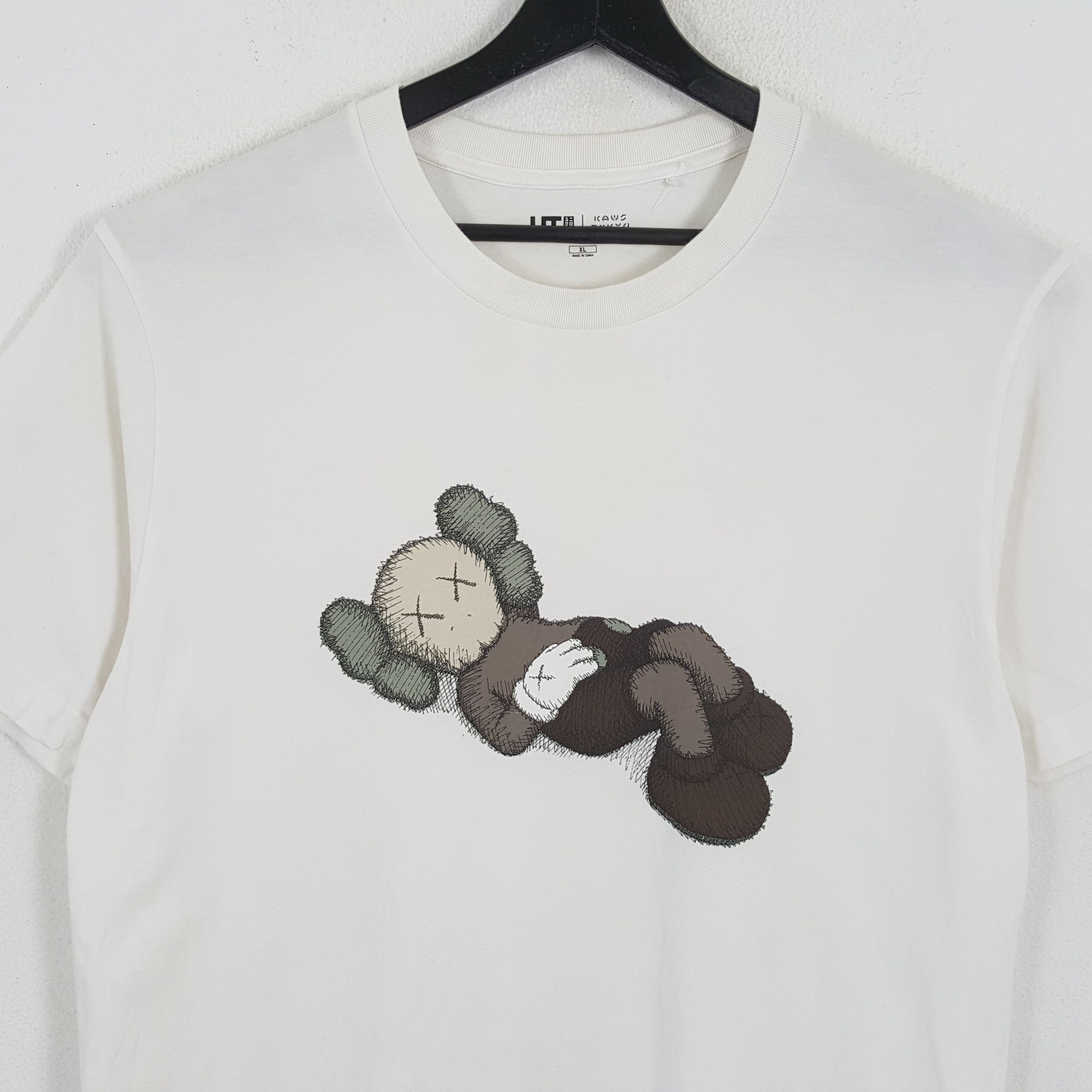 Japanese Brand × Kaws × Uniqlo KAWS X Japanese Brand TOKYO FIRST Streetwear Tshirt Size US L / EU 52-54 / 3 - 2 Thumbnail