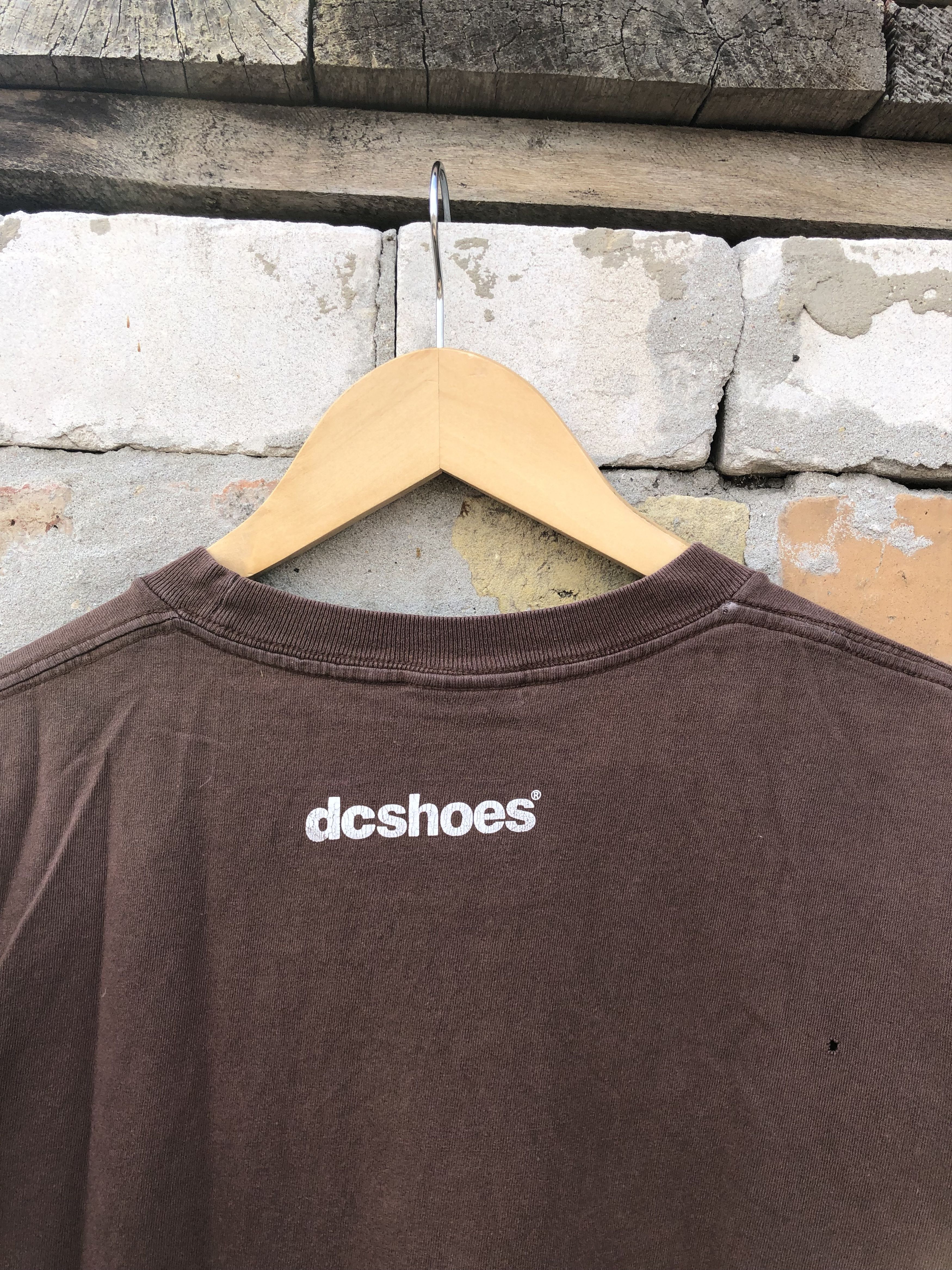 DC Vintage 90's DC Shoes Skateboard Sun Faded t-shirt Size US M / EU 48-50 / 2 - 12 Thumbnail