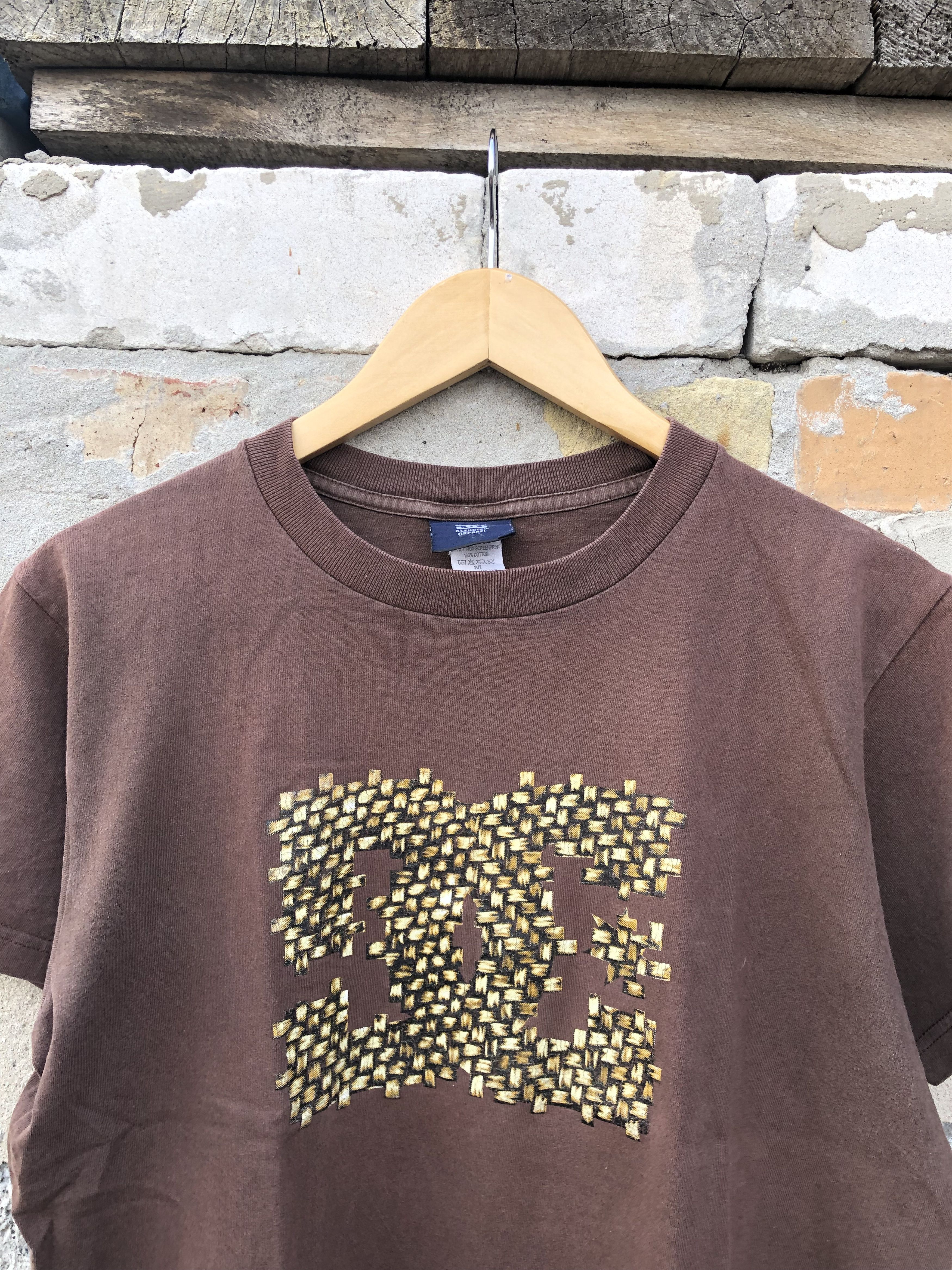 DC Vintage 90's DC Shoes Skateboard Sun Faded t-shirt Size US M / EU 48-50 / 2 - 4 Thumbnail