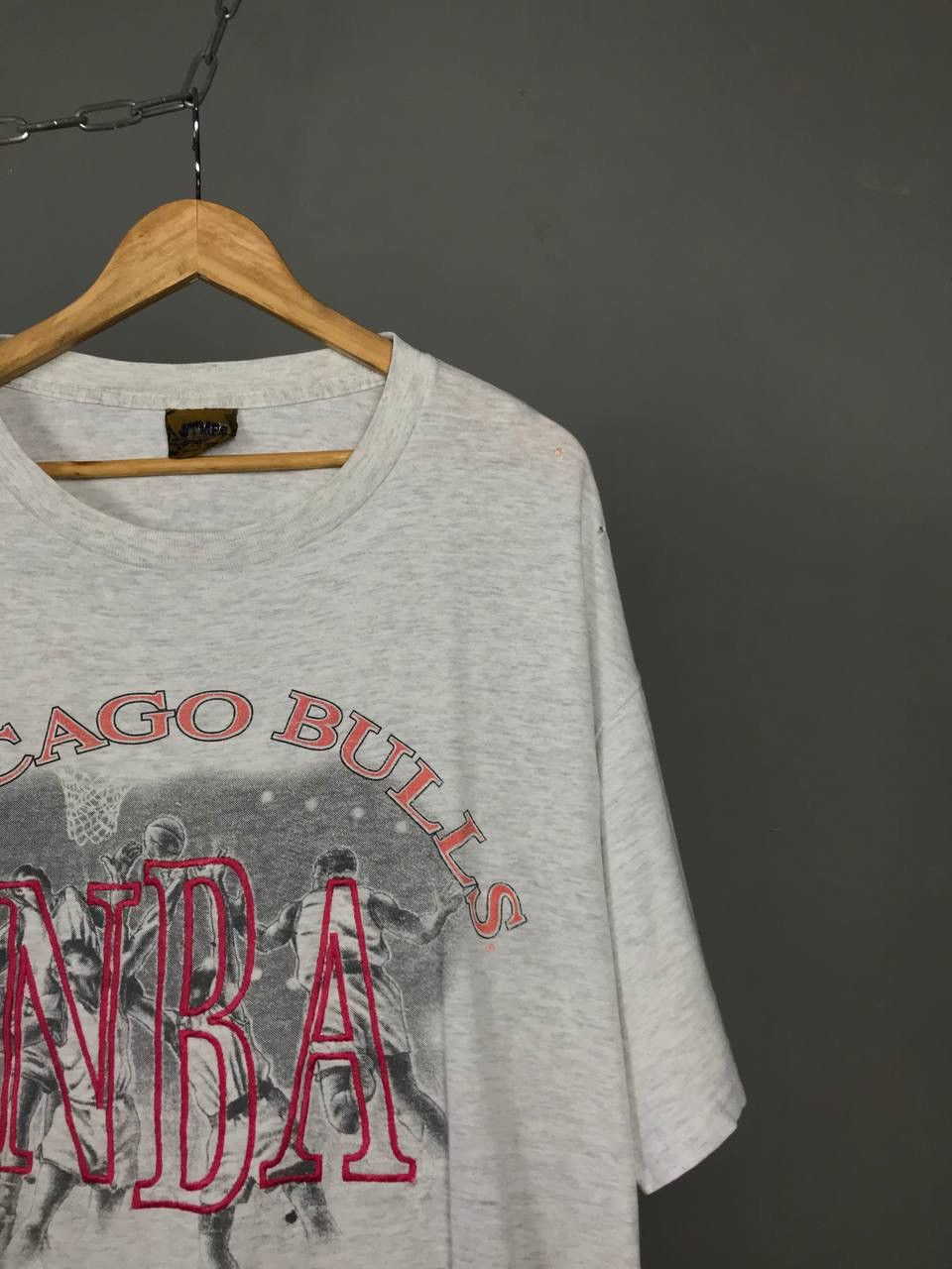 NBA Chicago Bulls NBA vintage made in USA tee Size US XL / EU 56 / 4 - 2 Thumbnail