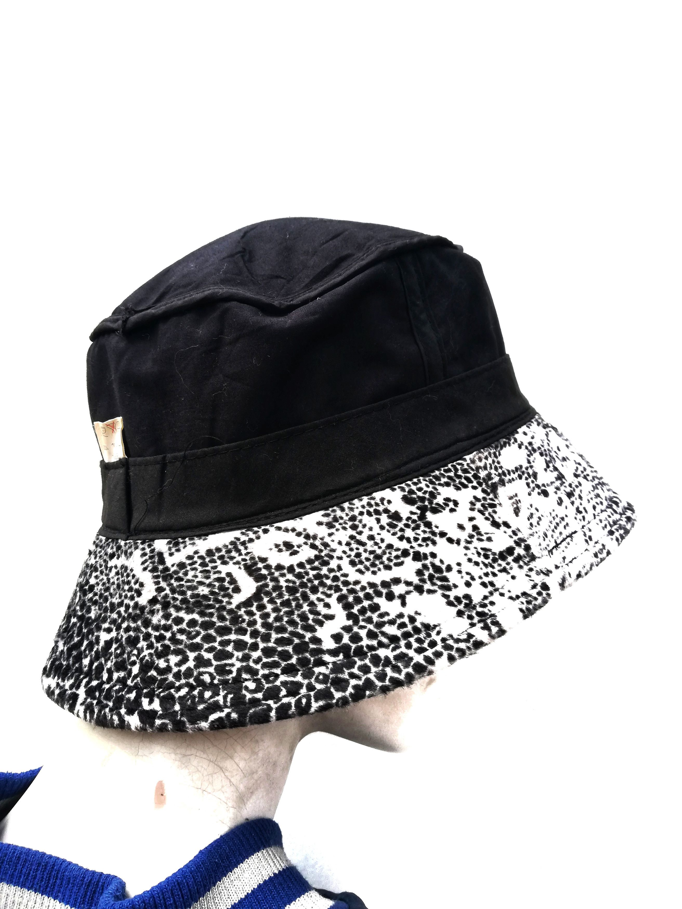 Designer 🔥Ondal🇰🇷 Design Lynx Leopard Print Velboa Fur Bucket Hat Size ONE SIZE - 10 Thumbnail